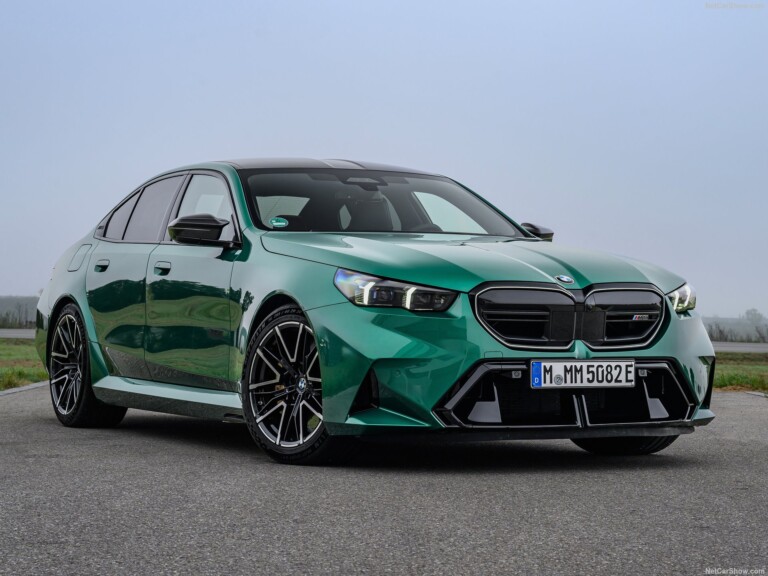 2025 BMW M5