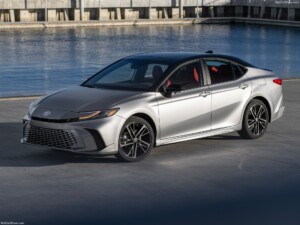 2025 Toyota Camry Hybrid
