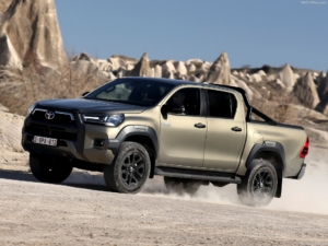 2025 Toyota Hilux Hybrid 48V