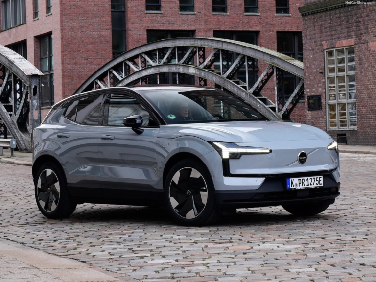 2025 Volvo EX30