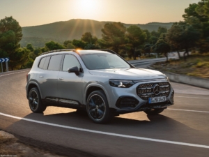 2027 Mercedes-Benz GLB