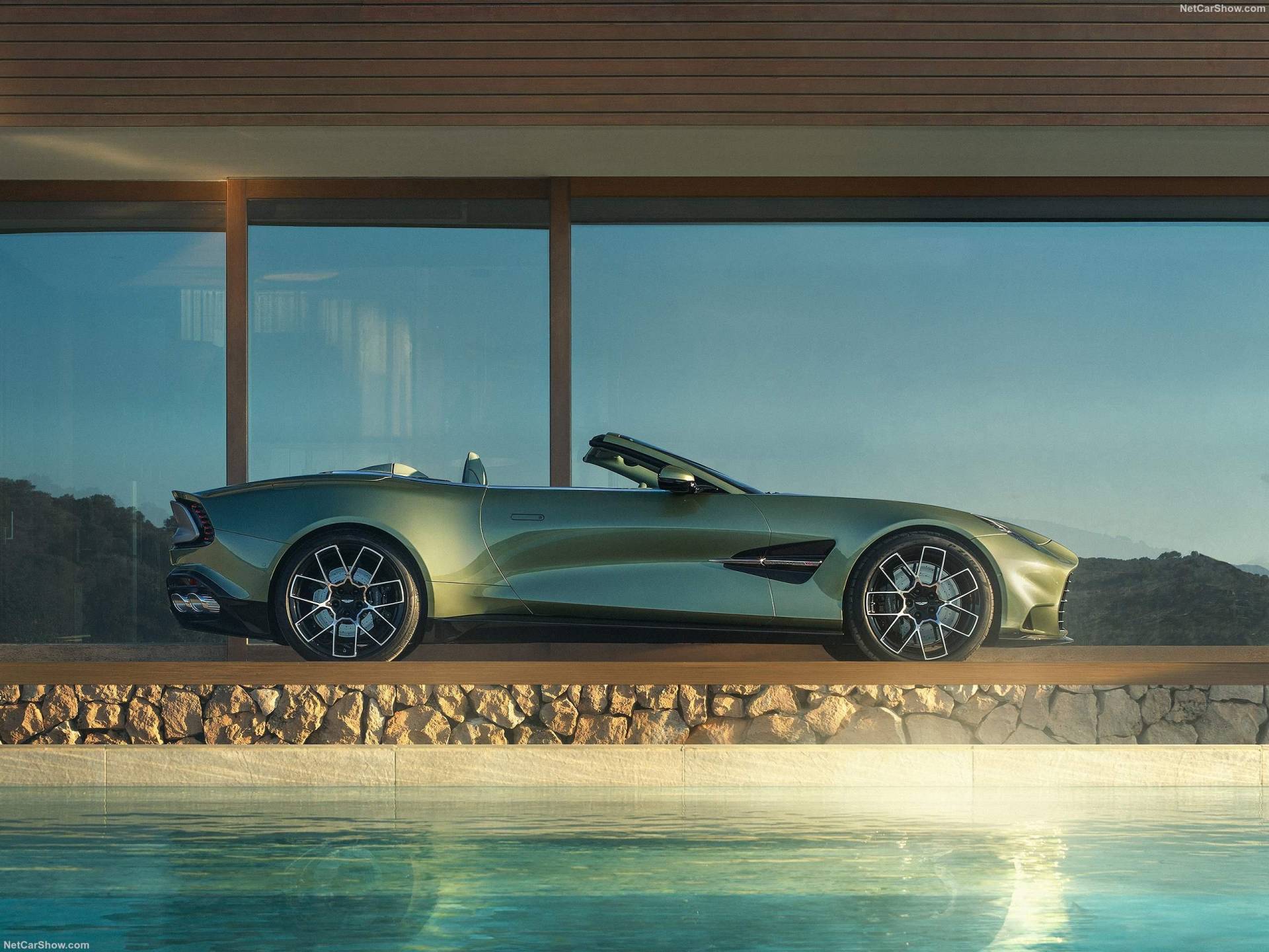 2026 Aston Martin Vanquish Volante