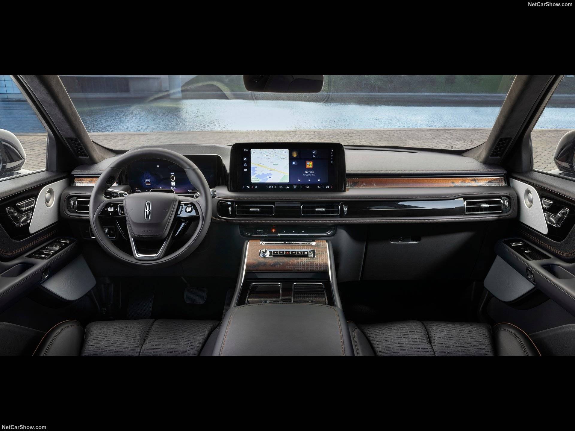 2025 Lincoln Aviator