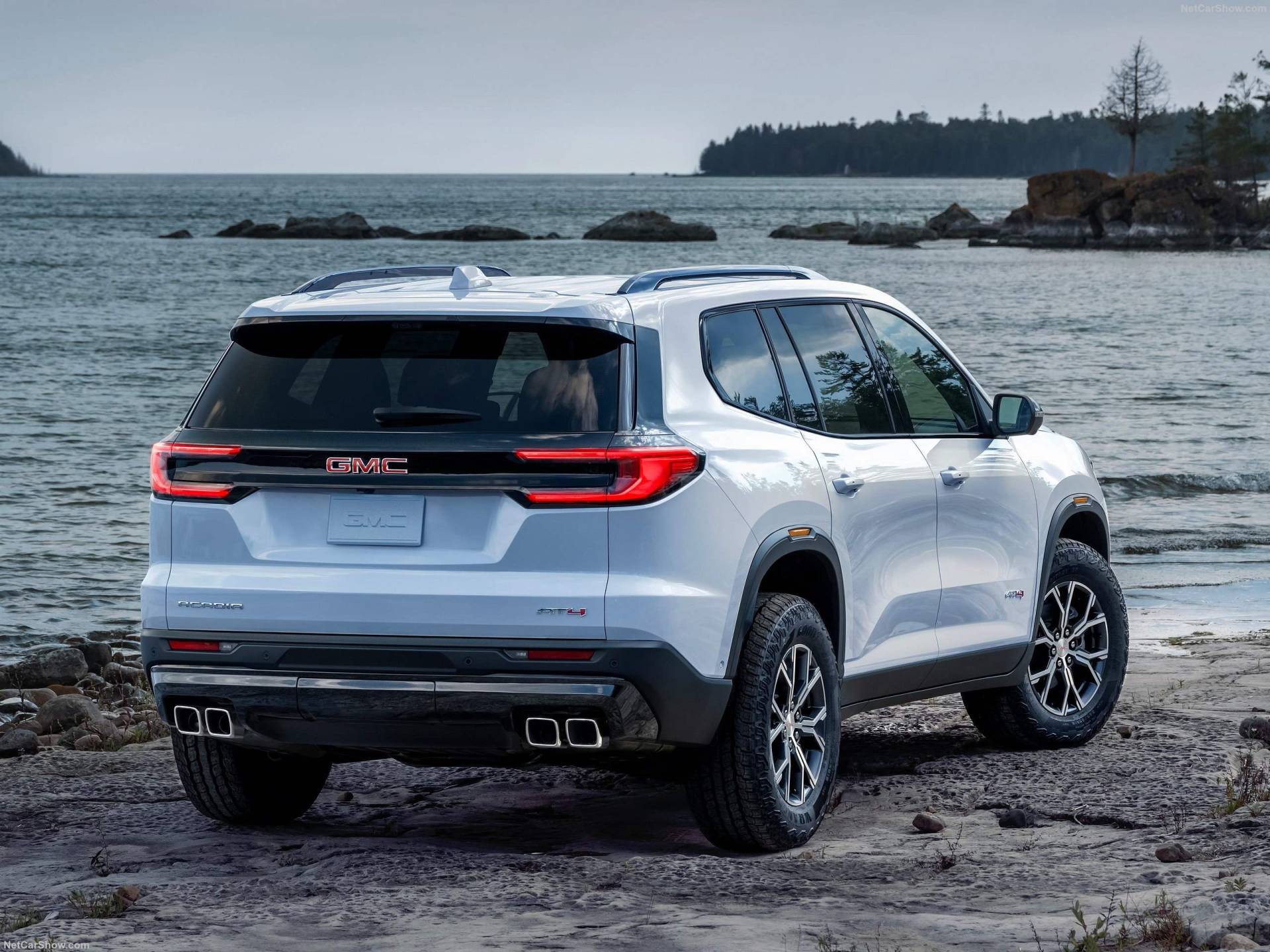 2024 GMC Acadia
