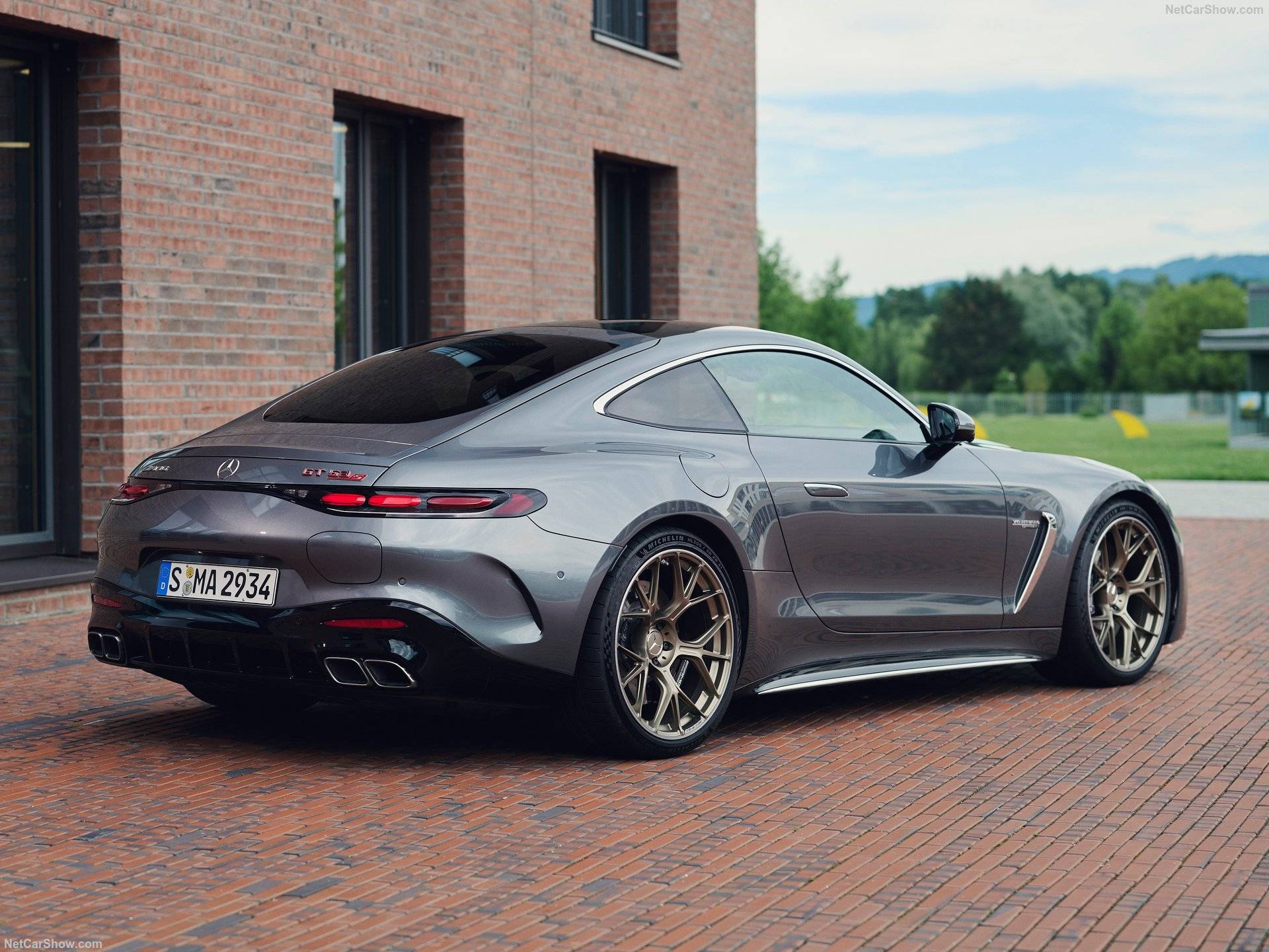 2025 Mercedes-Benz AMG GT63 S E Performance