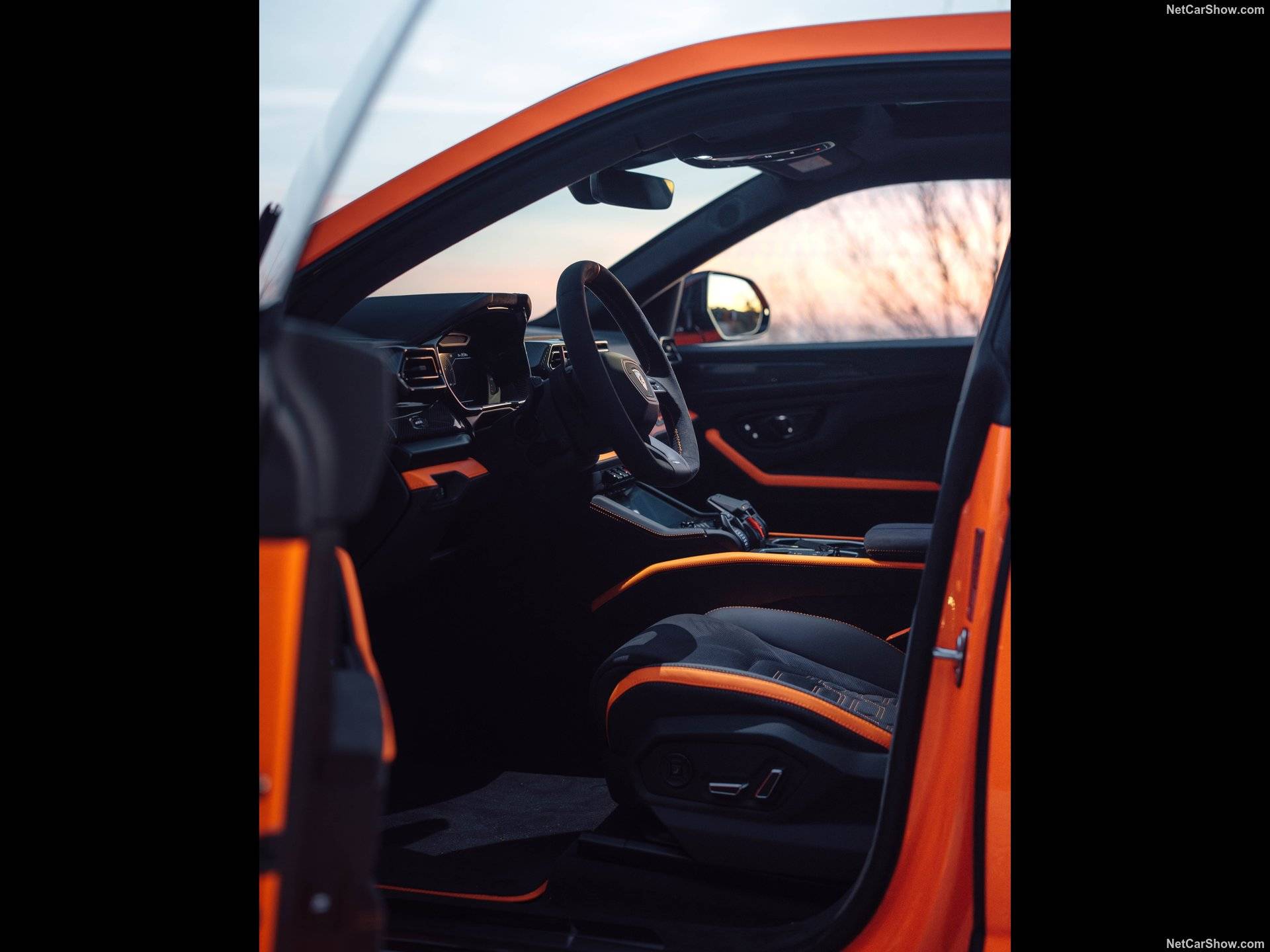2025 Lamborghini Urus SE