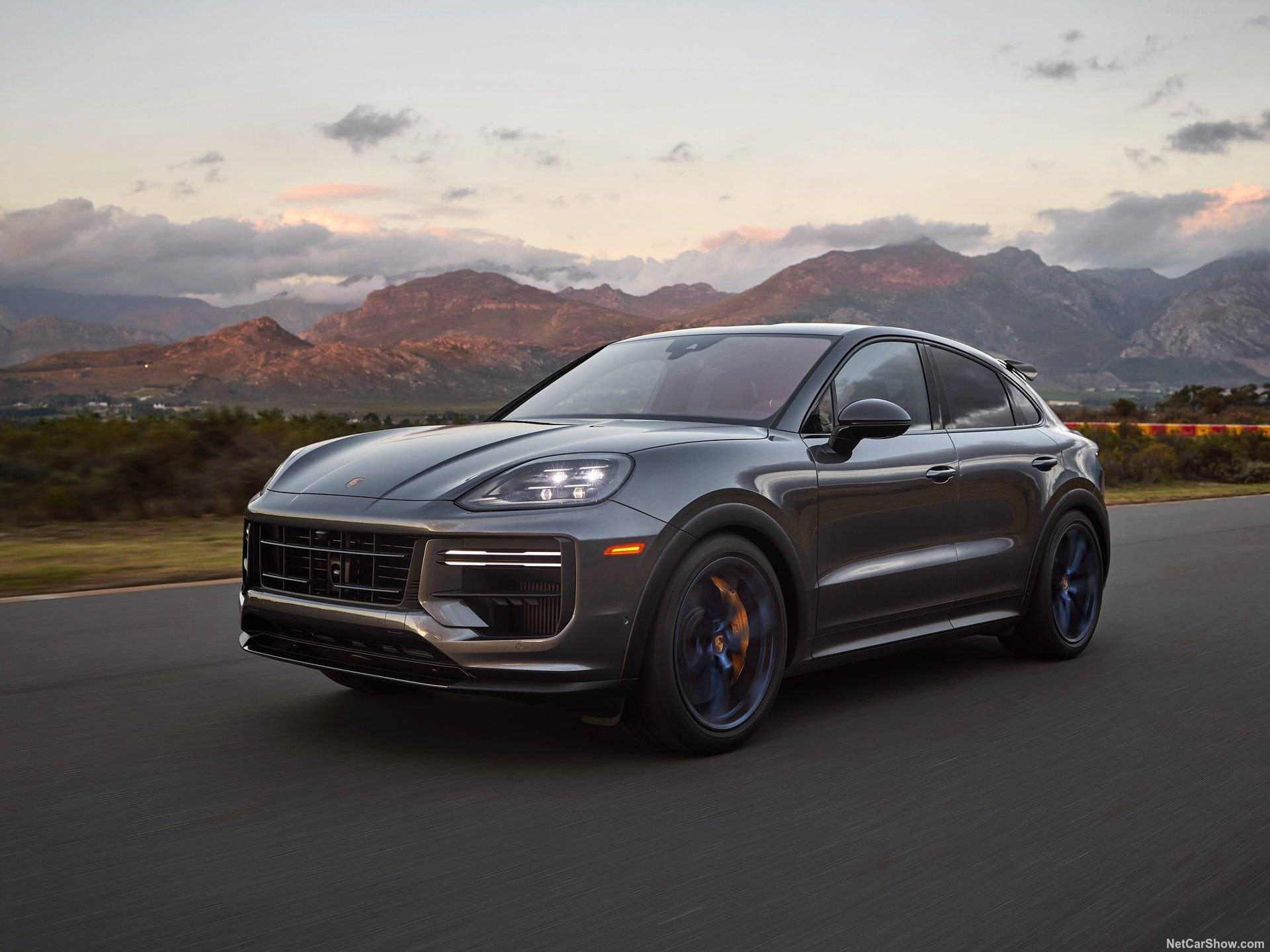 2024 Porsche Cayenne Turbo GT