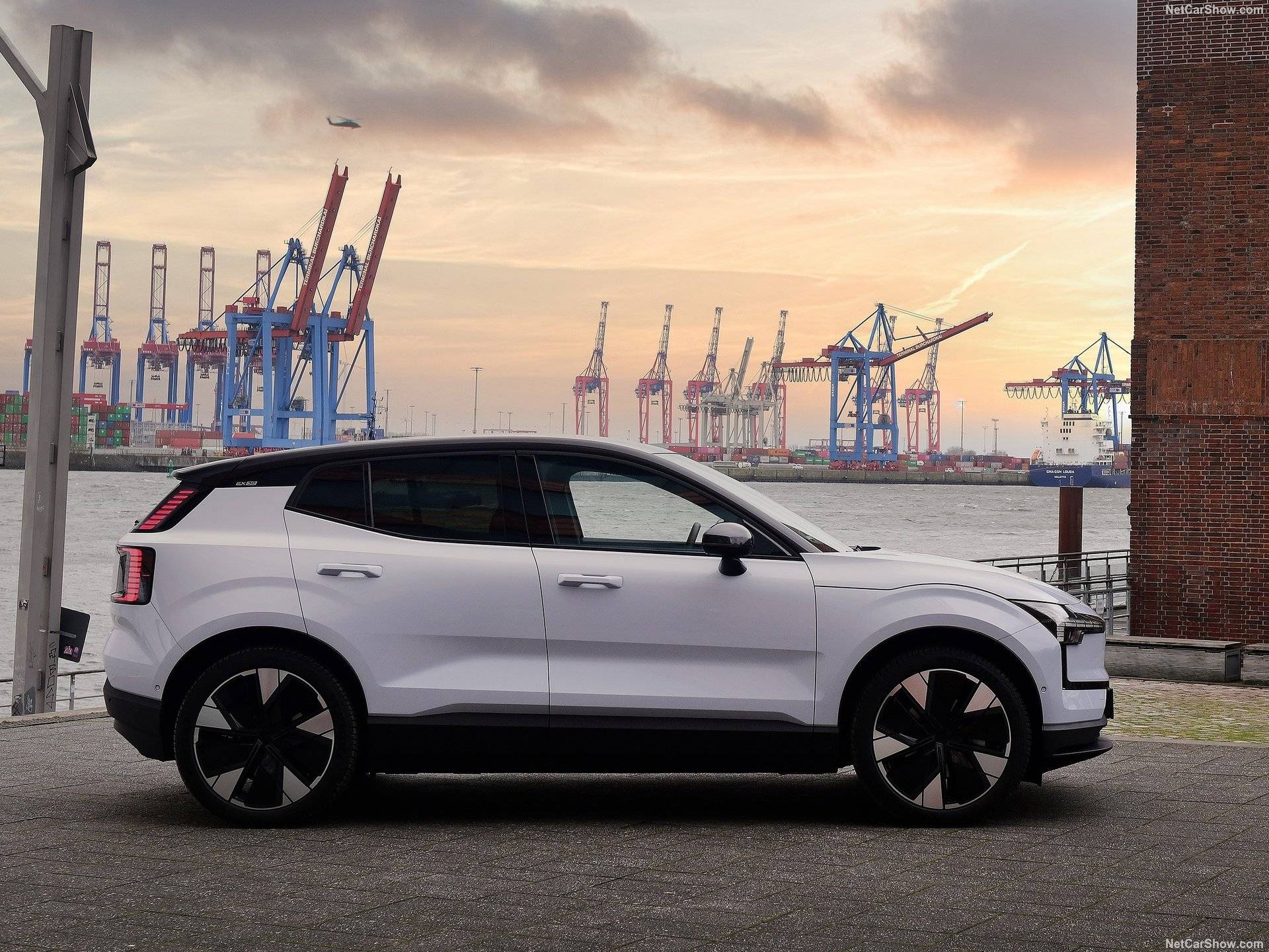 2025 Volvo EX30