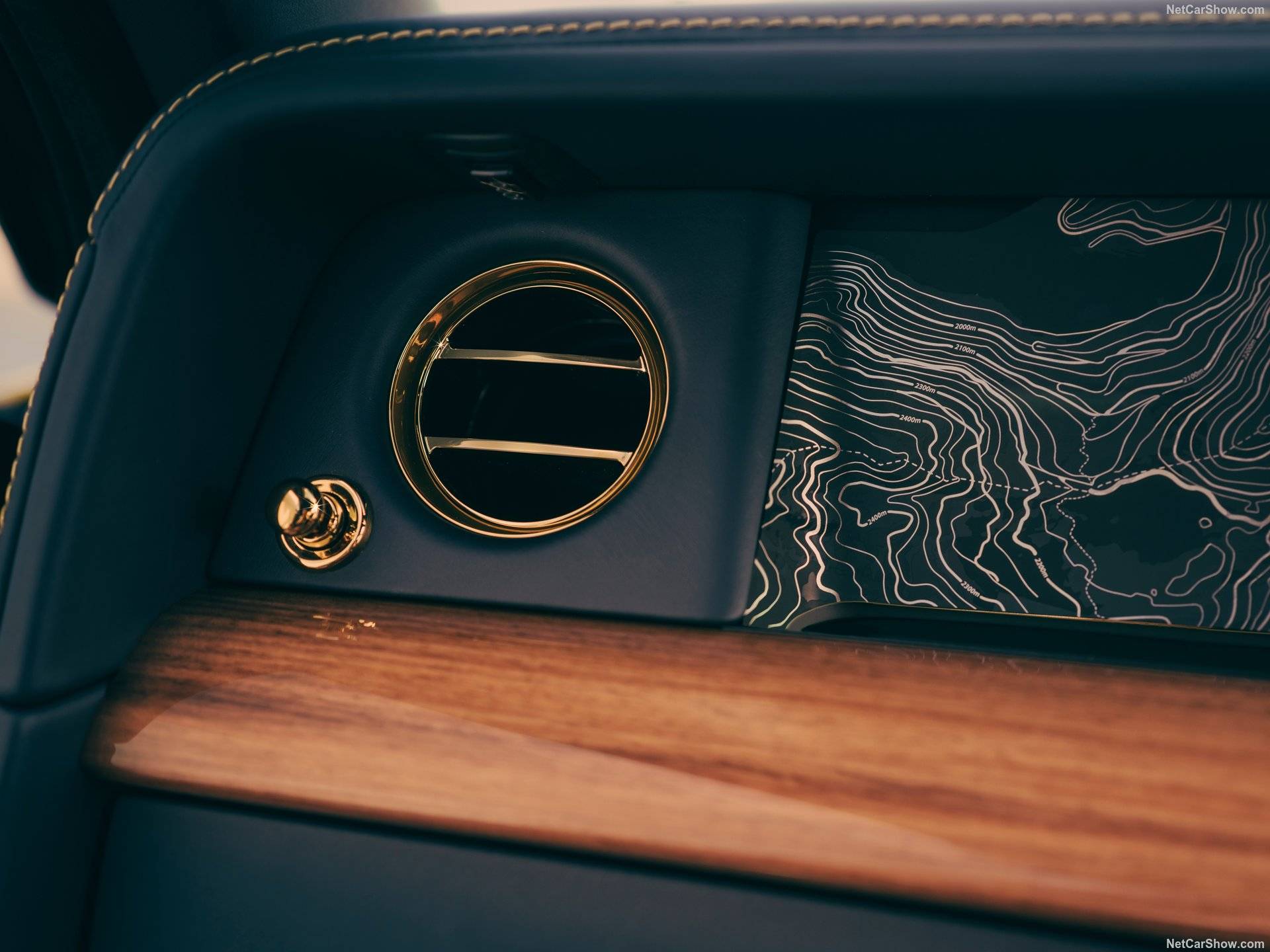 2025 Rolls-Royce Phantom Goldfinger