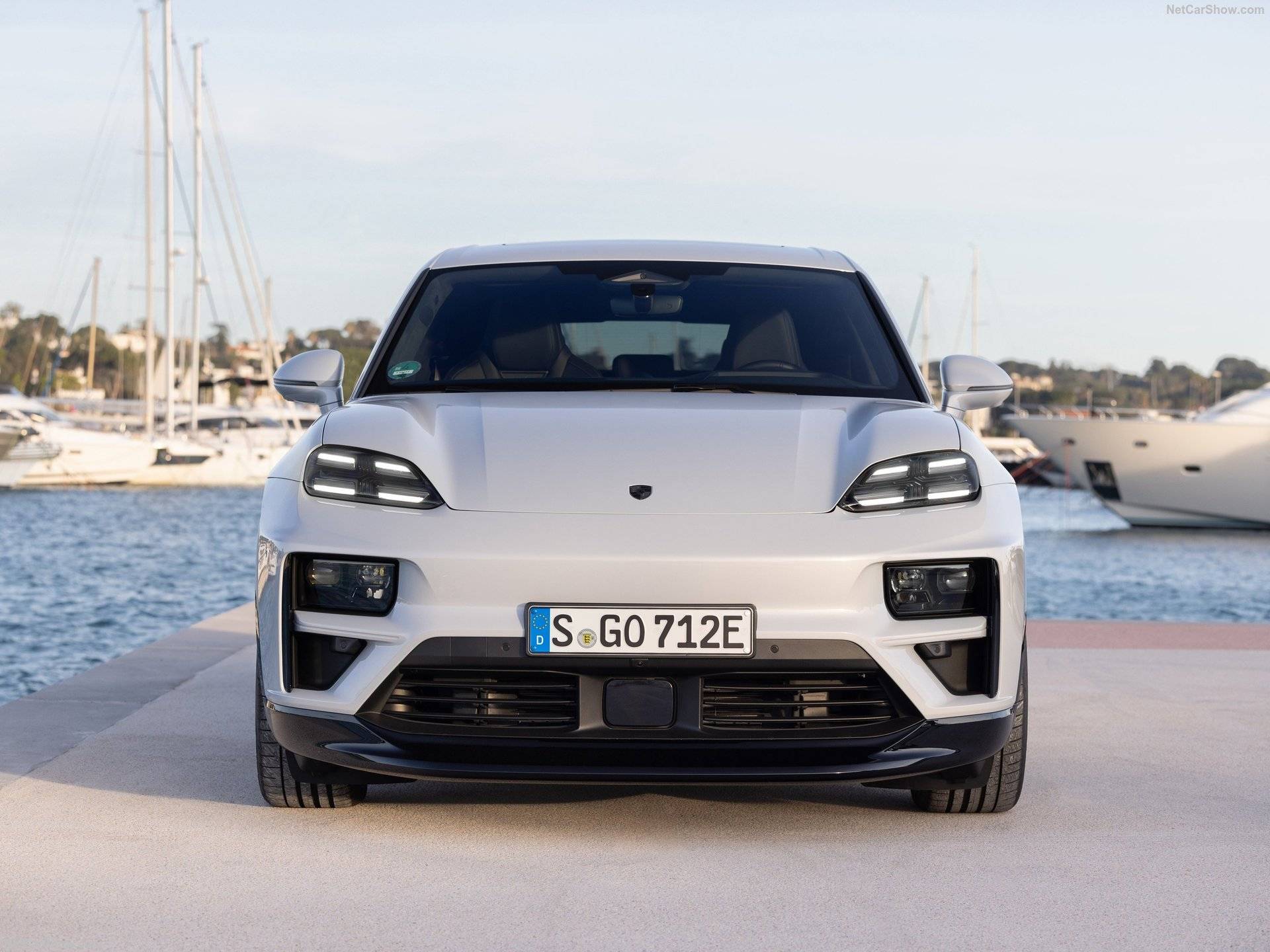 2025 Porsche Macan Turbo