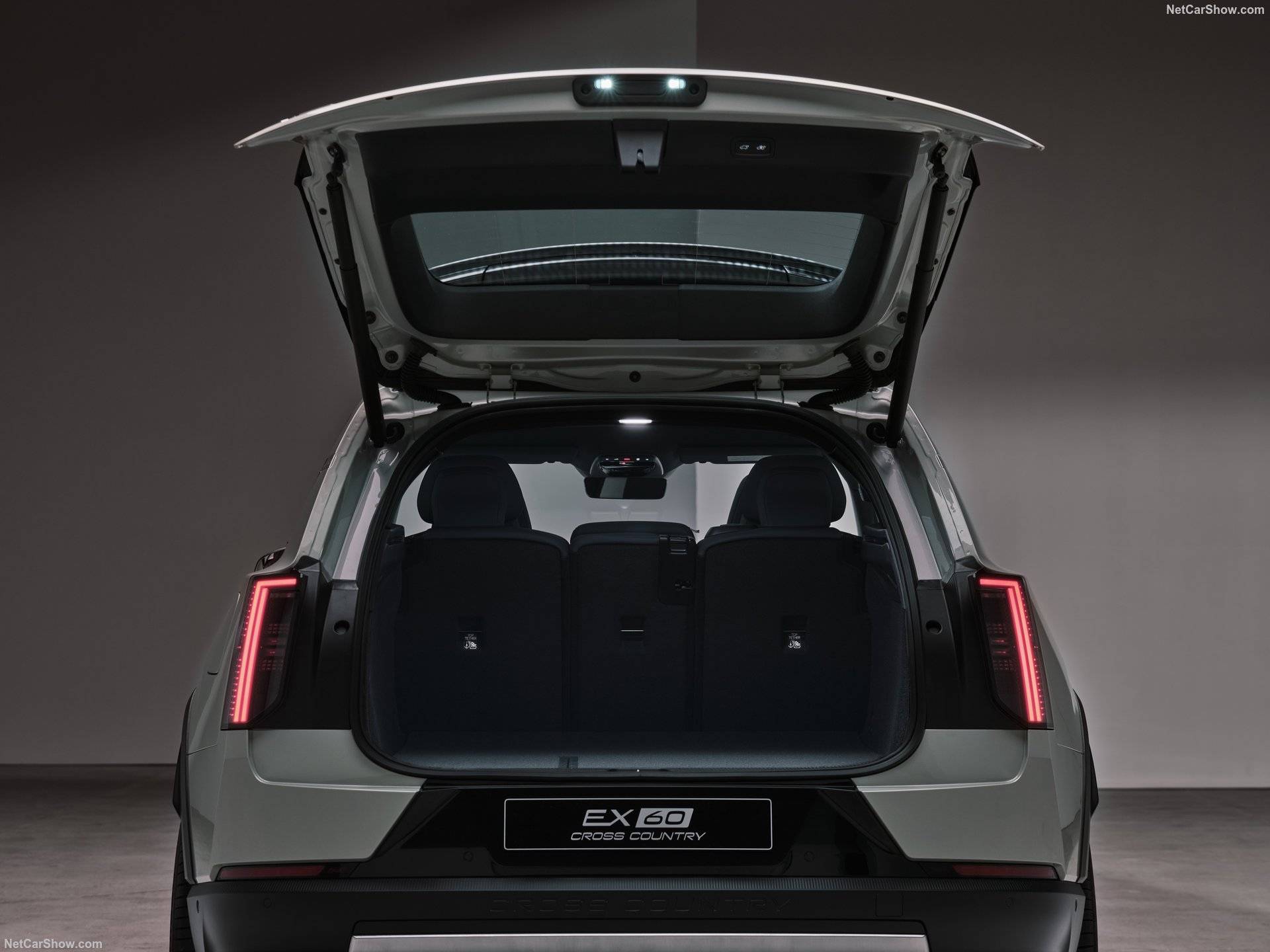 2027 Volvo EX60 Cross Country