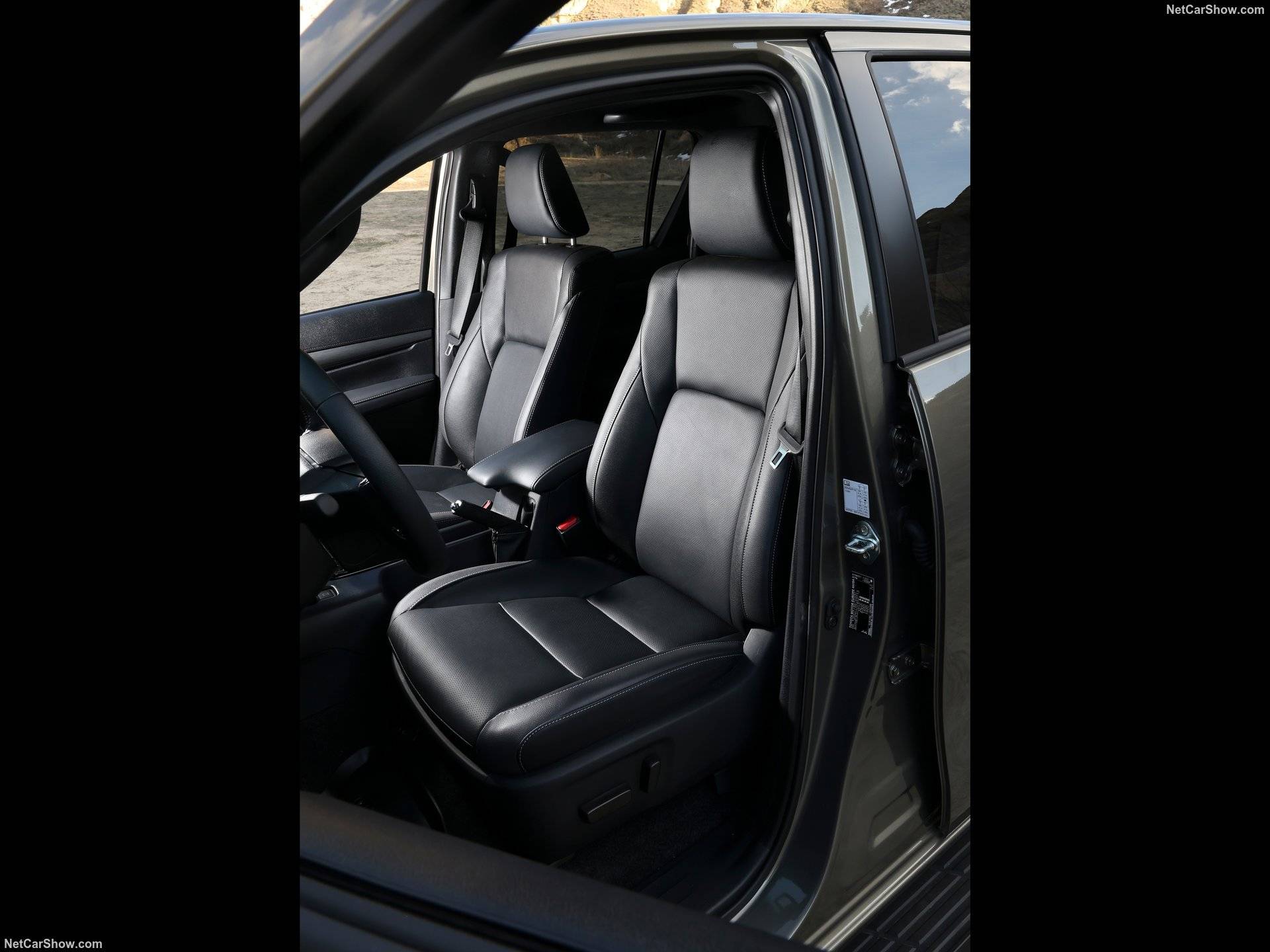 2025 Toyota Hilux Hybrid 48V