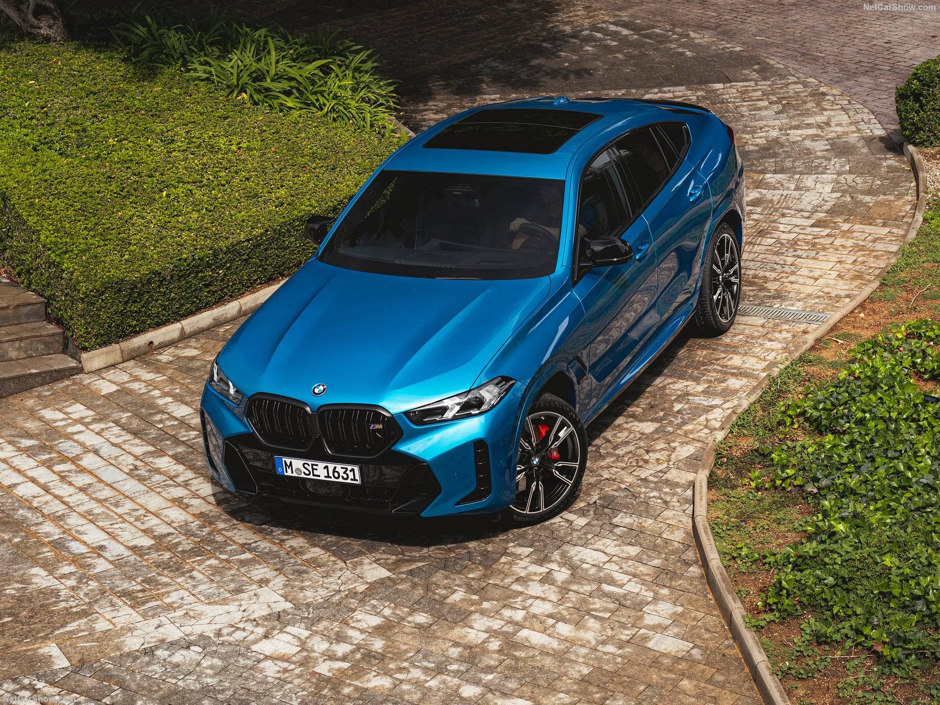 2024 BMW X6 M60i