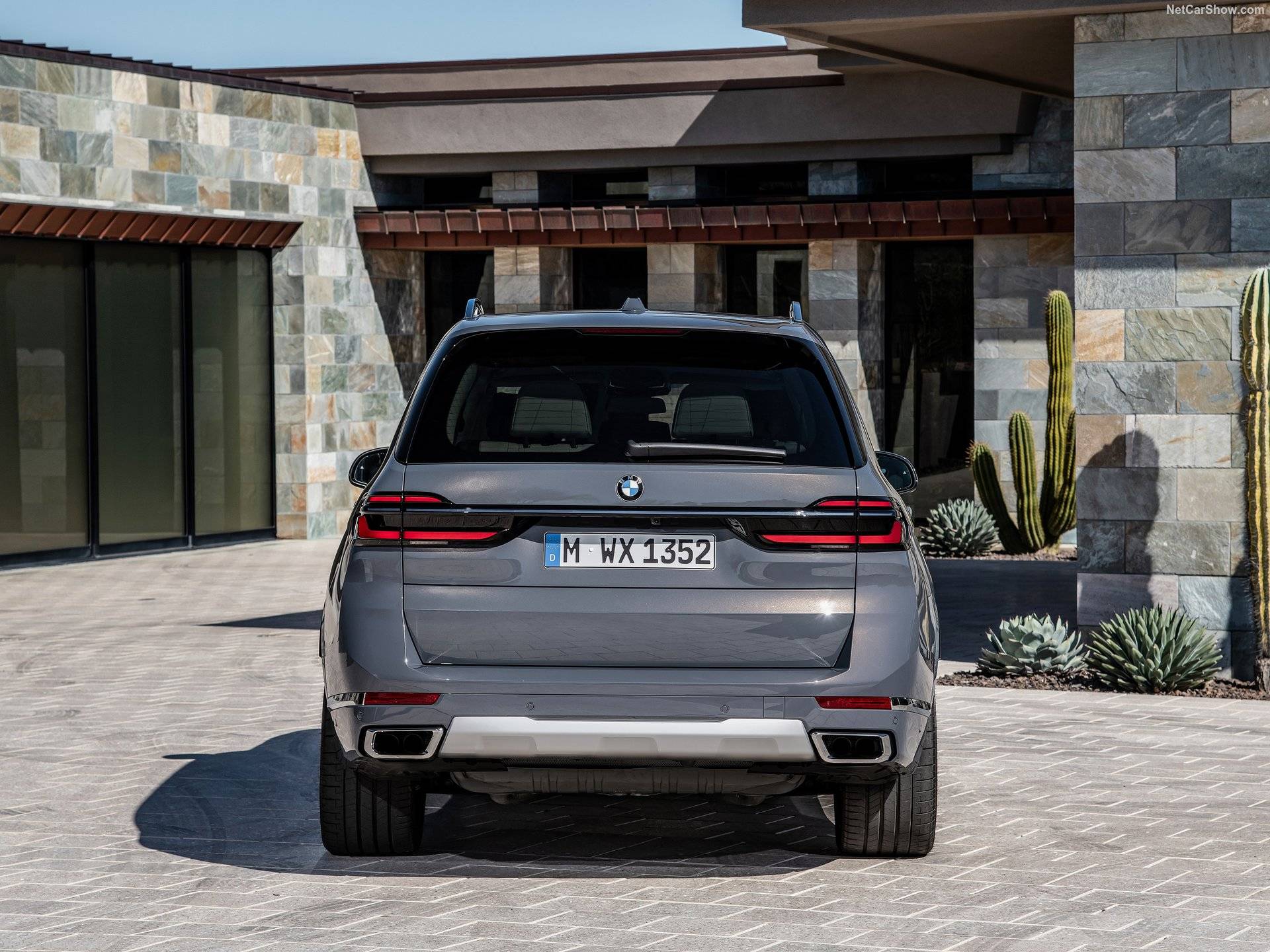 2025 bmw x7
