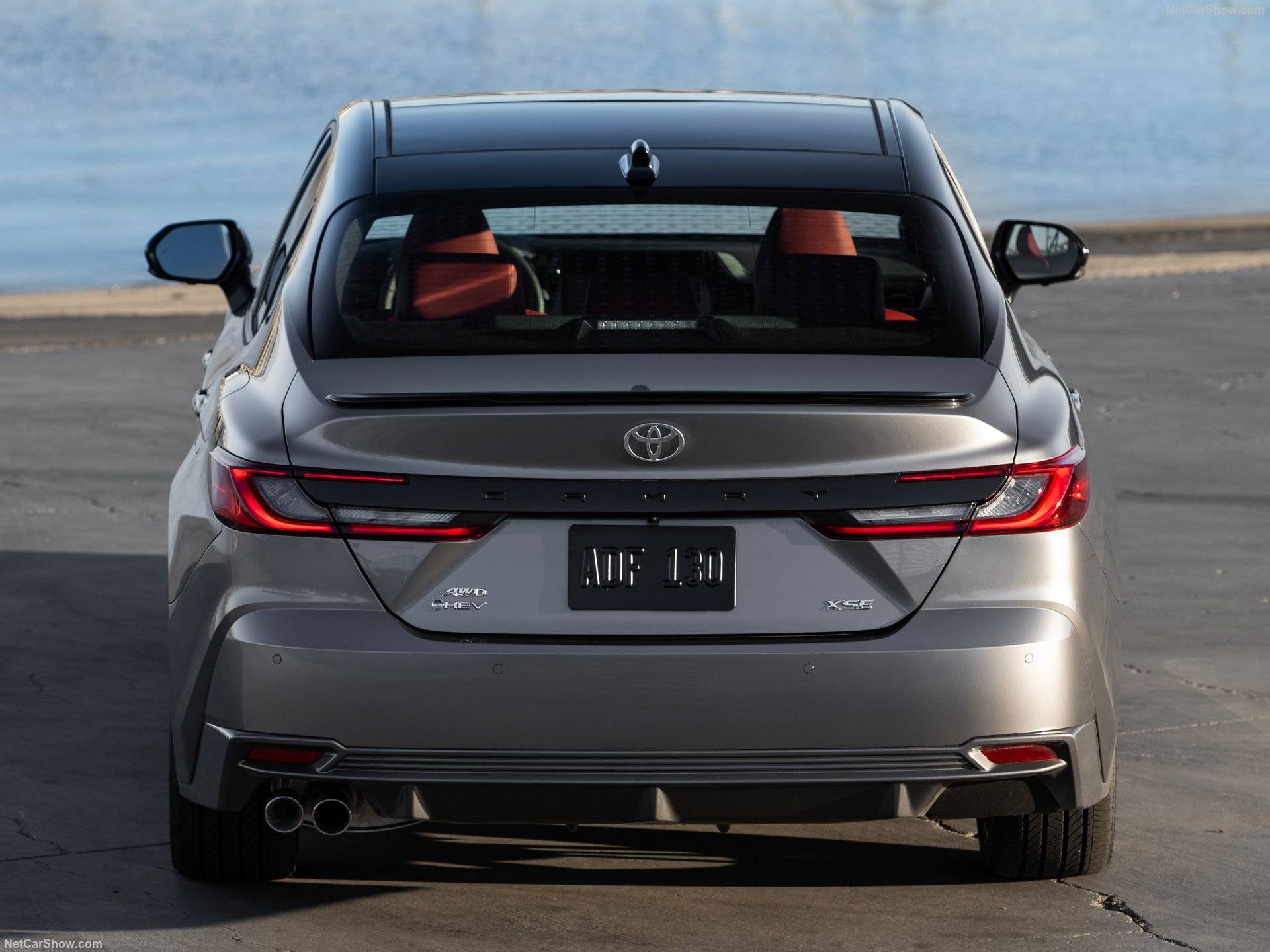 2025 Toyota Camry Hybrid