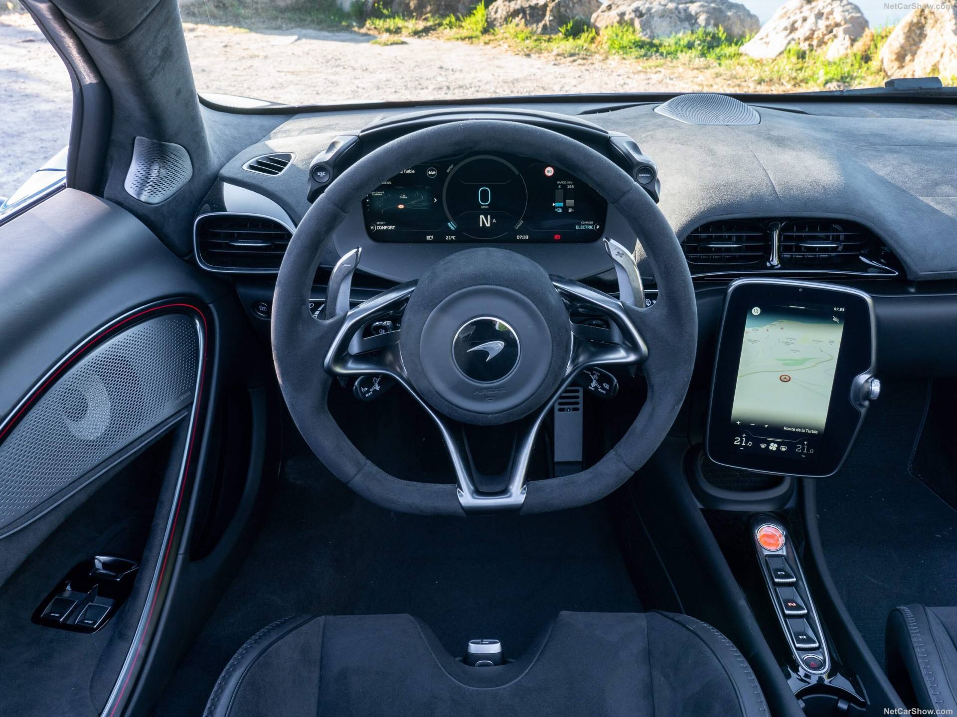 2025 McLaren Artura Spider