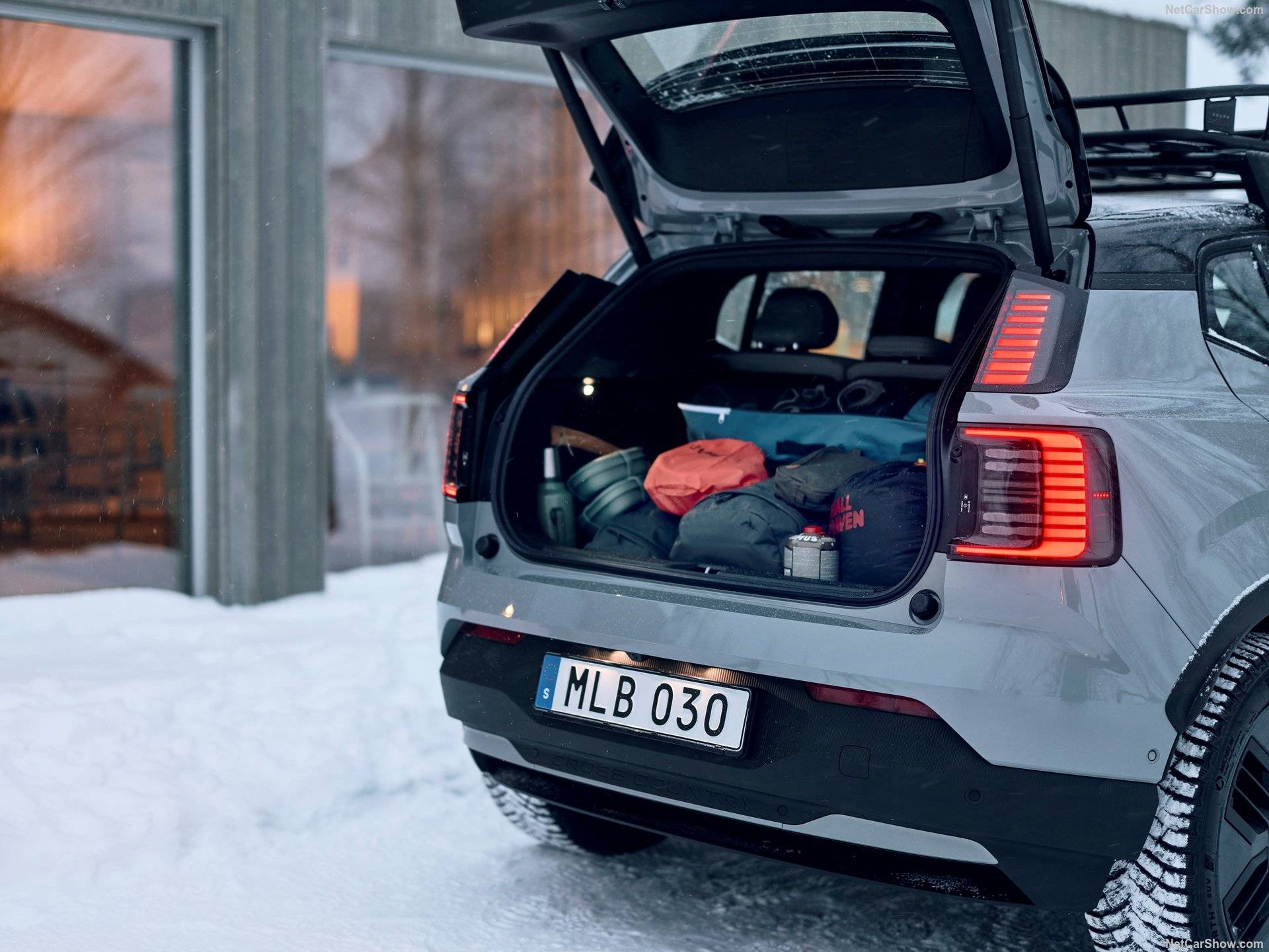 2026 Volvo EX30 Cross Country