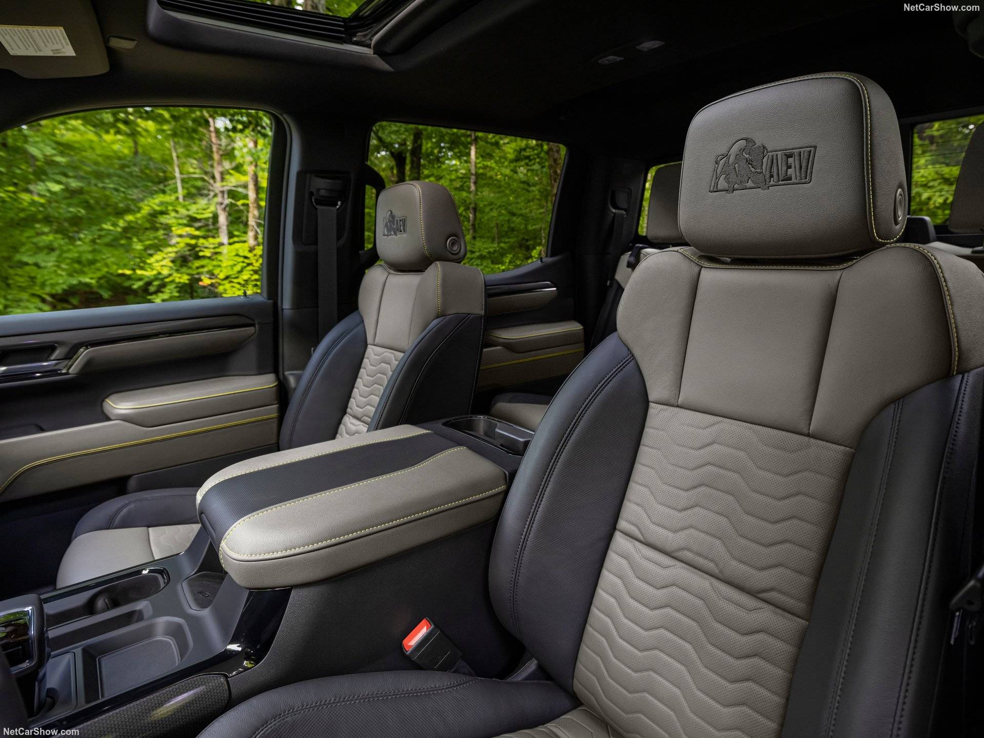 2025 Chevrolet Silverado