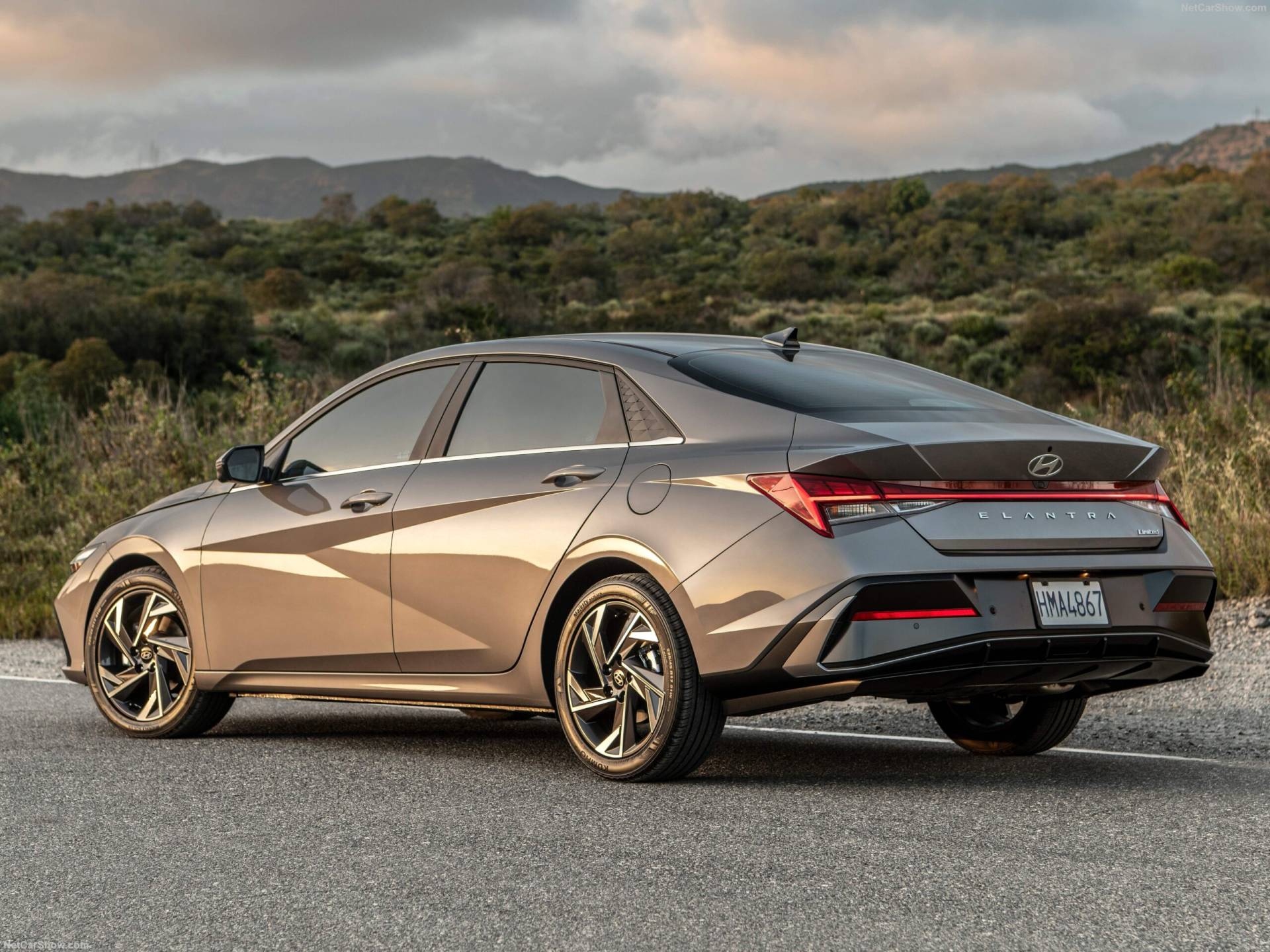 2024 Hyundai Elantra