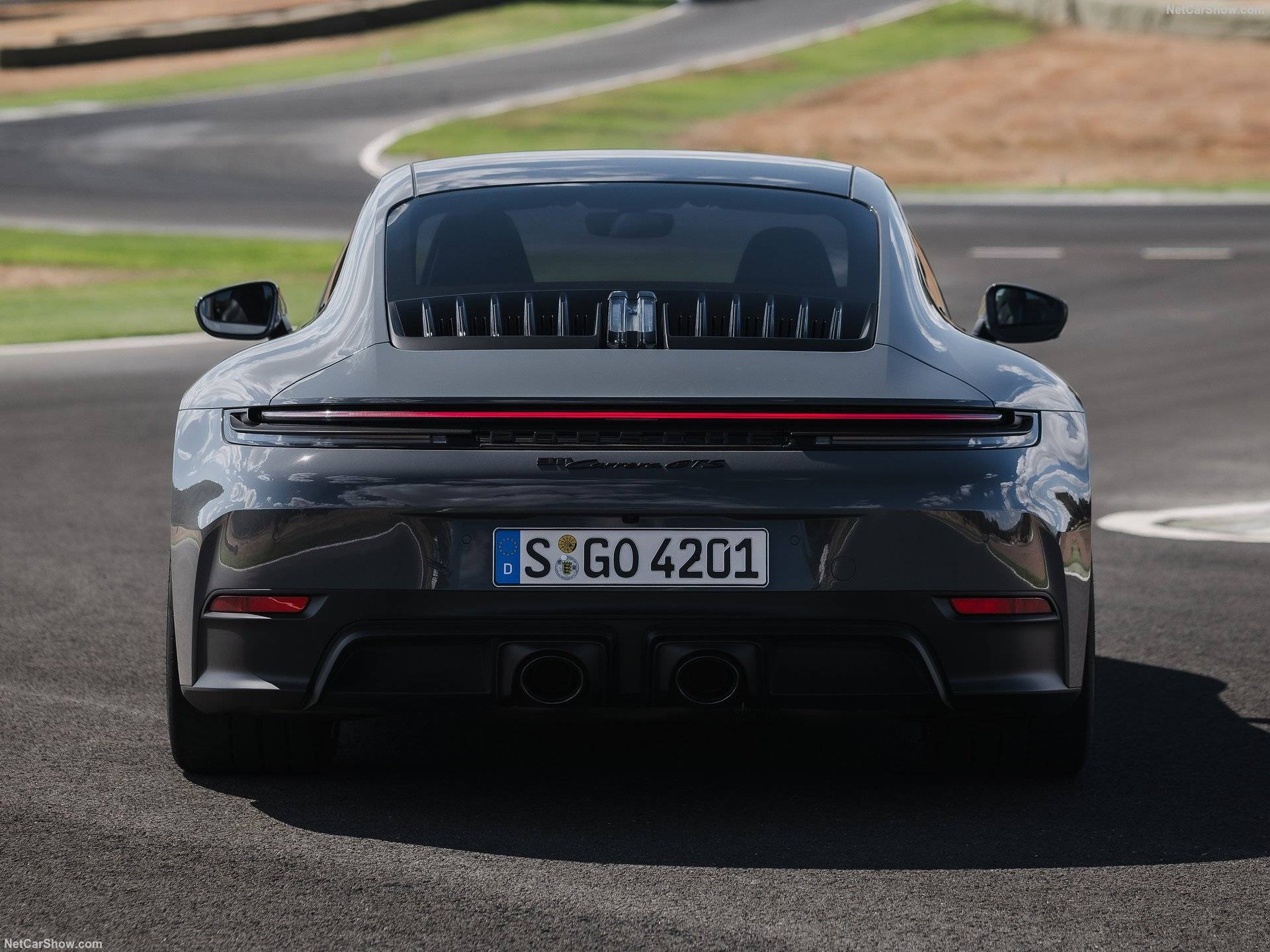 2025 Porsche 911 Carrera GTS