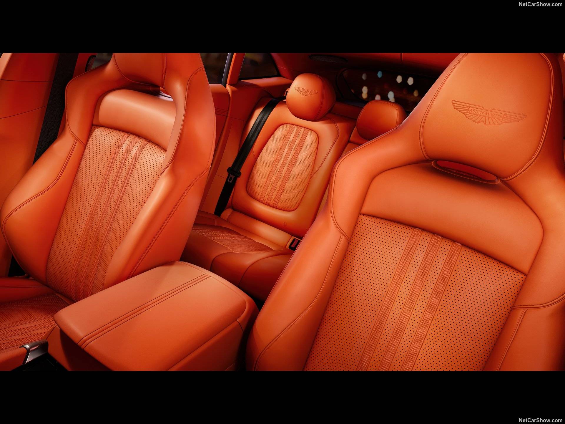 2024 Aston Martin DBX707