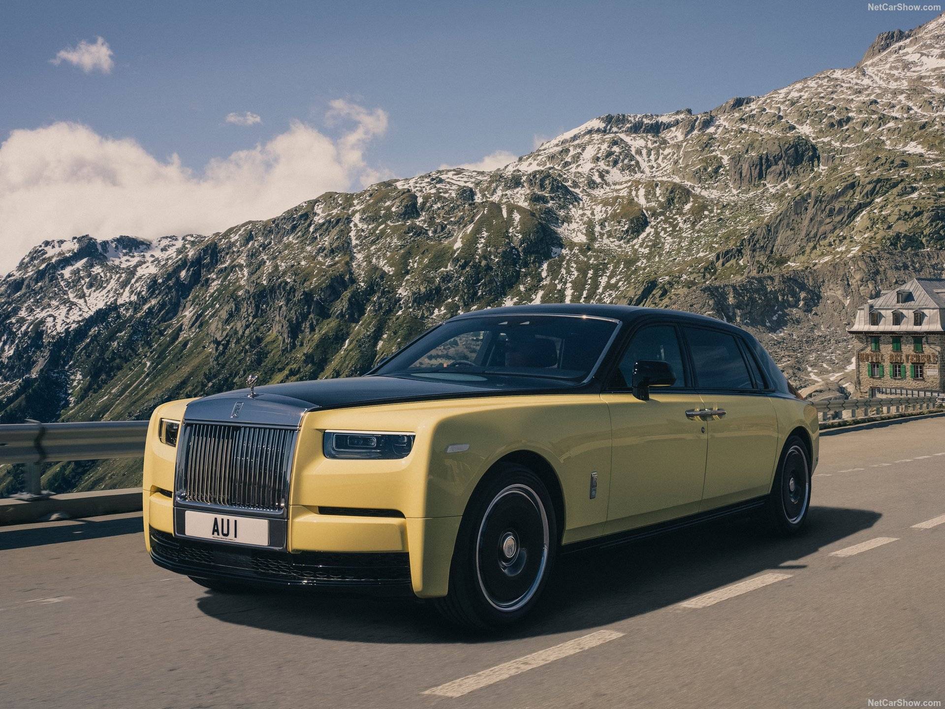 2025 Rolls-Royce Phantom Goldfinger