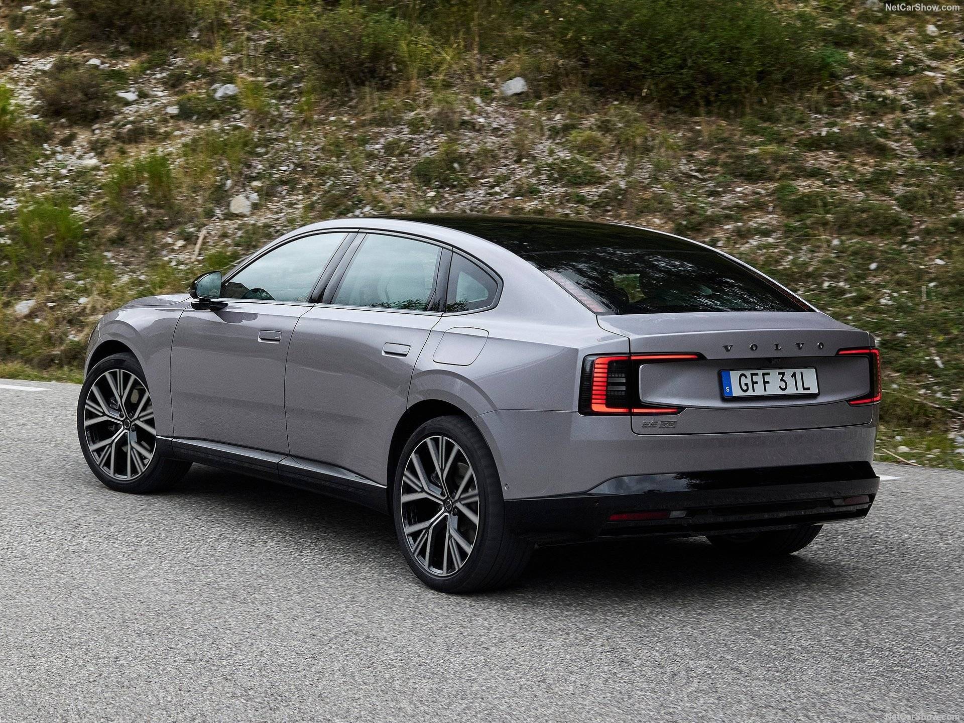 2026 Volvo ES90