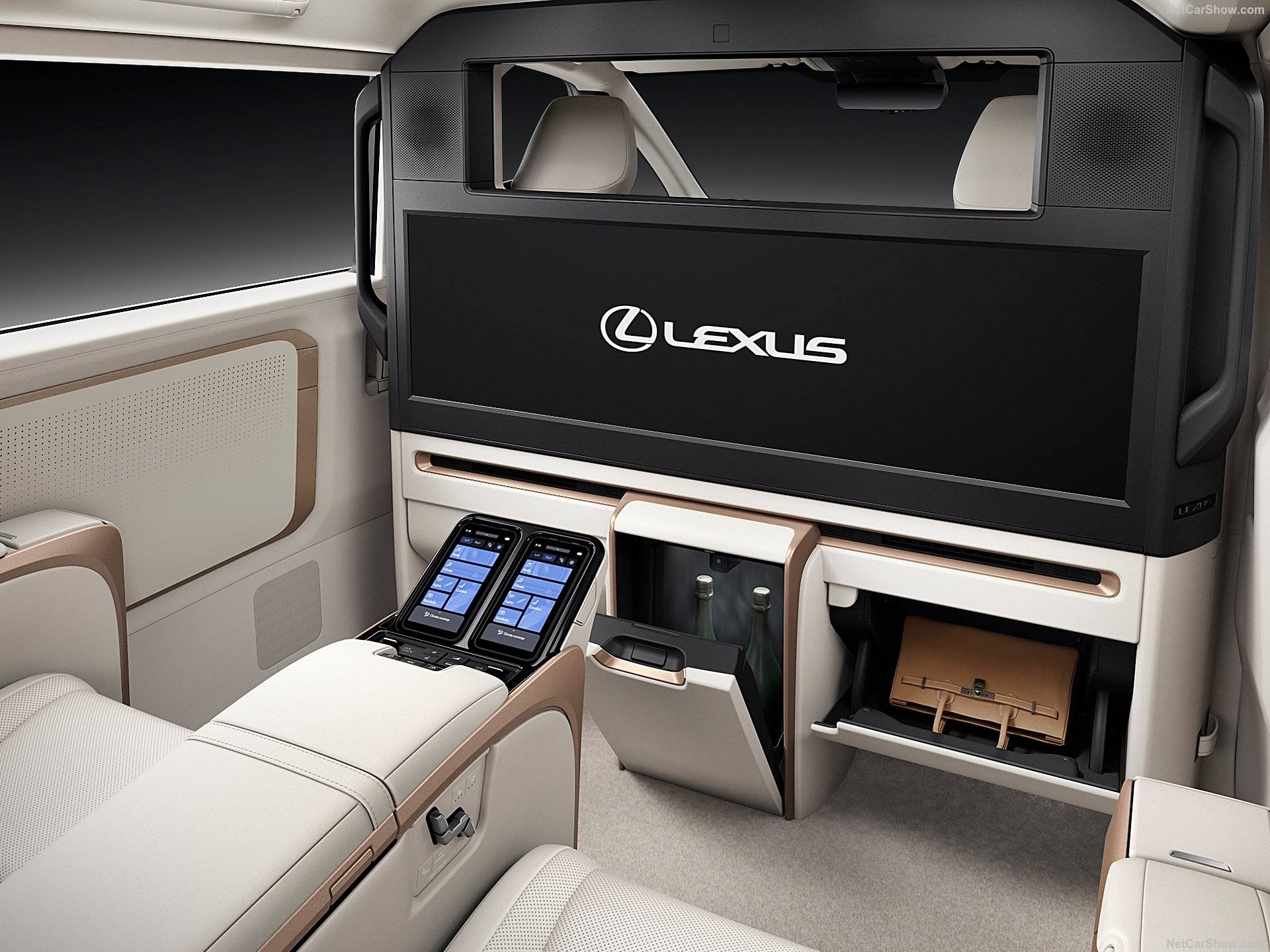 2025 Lexus LM