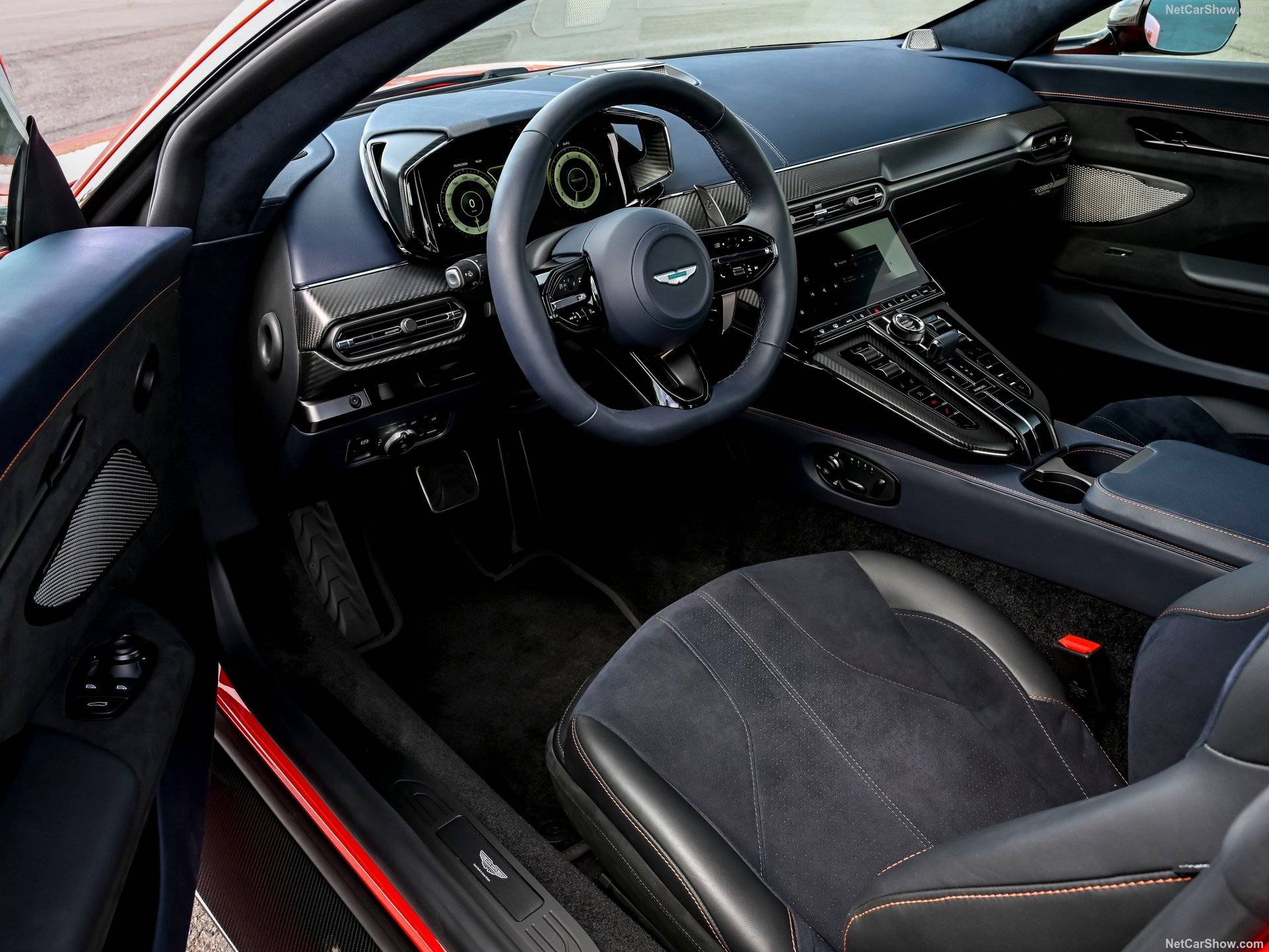 2025 Aston Martin Vantage