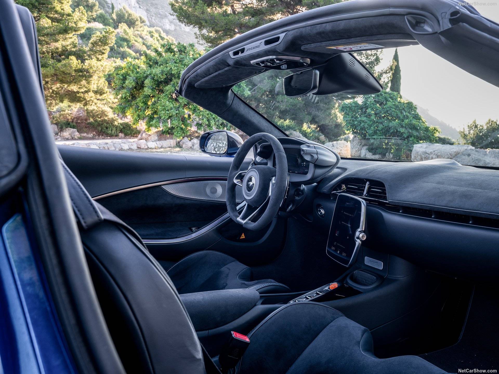 2025 McLaren Artura Spider