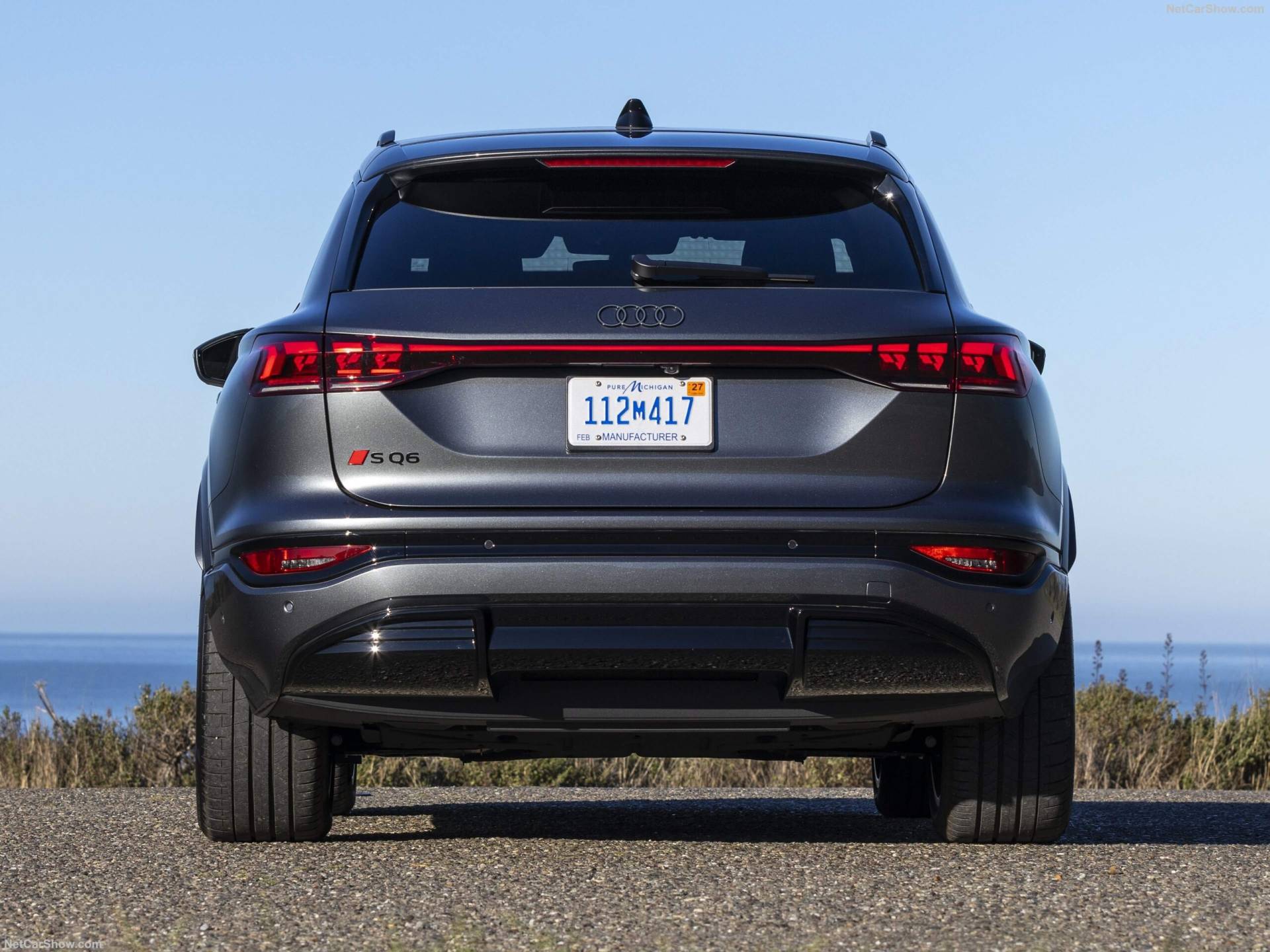 2025 Audi SQ6 e-tron