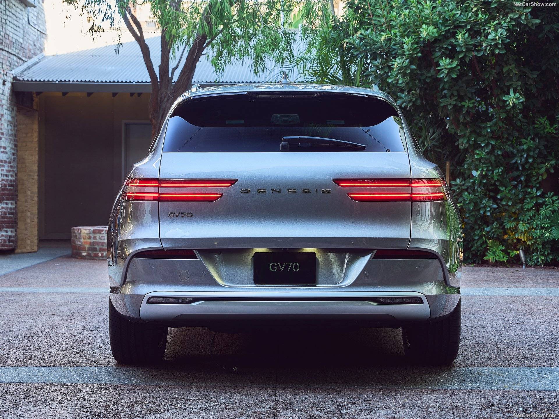 2025 Genesis Electrified GV70