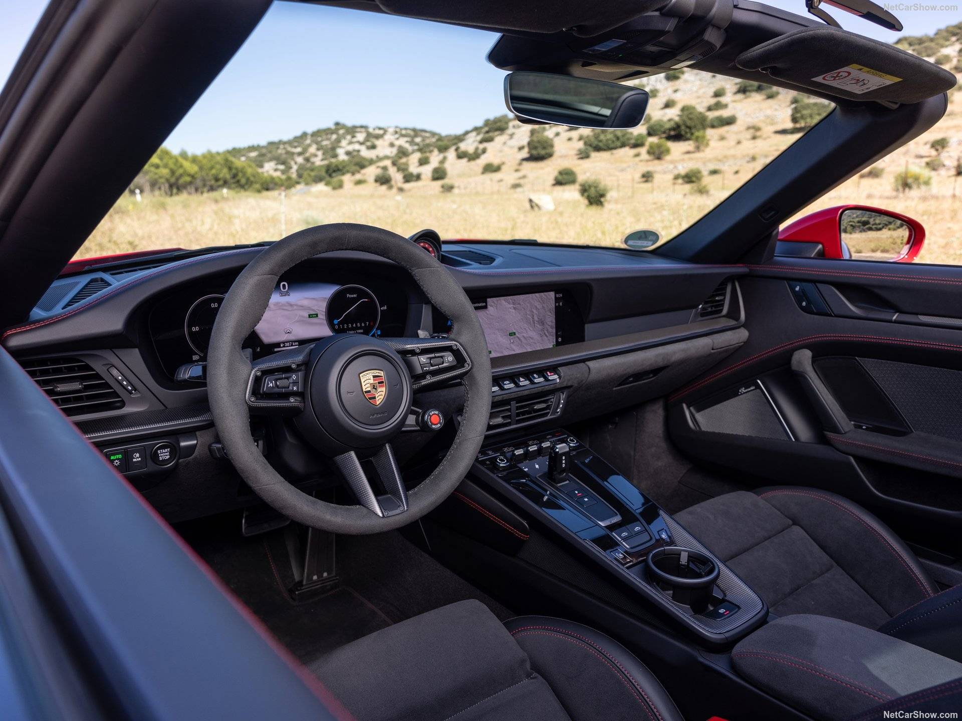 2025 Porsche 911 Targa 4 GTS