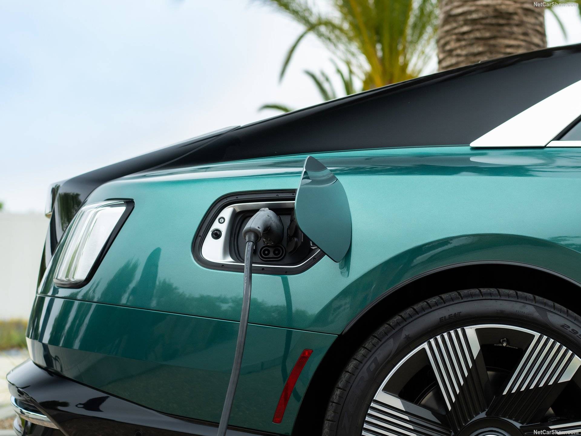 2024 Rolls-Royce Spectre