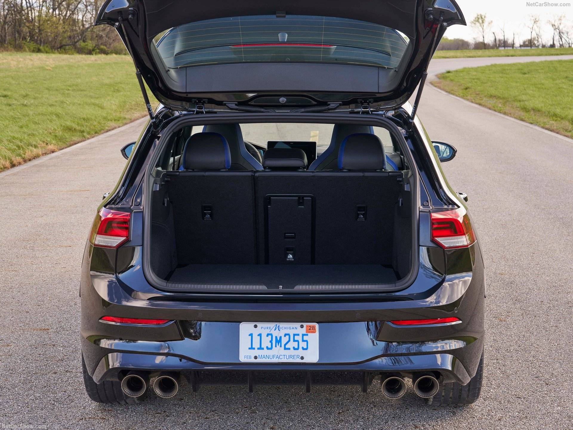 2025 Volkswagen Golf R Black Edition