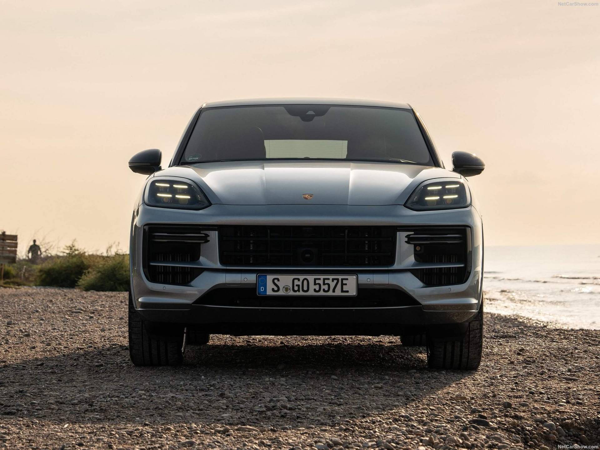 2024 Porsche Cayenne Turbo E-Hybrid Coupe