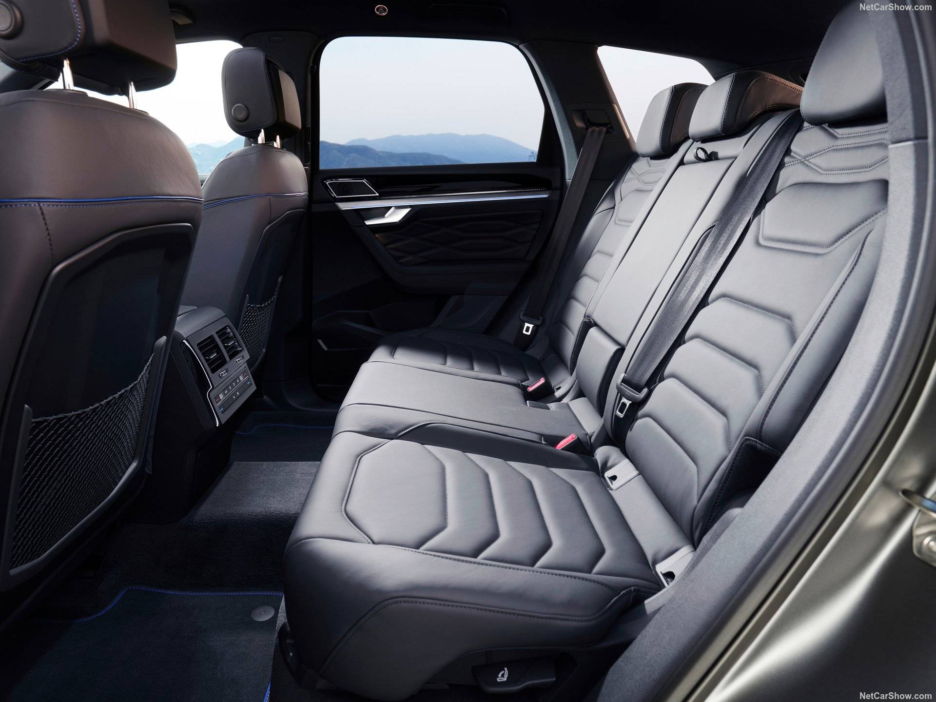 2024 Volkswagen Touareg R eHybrid