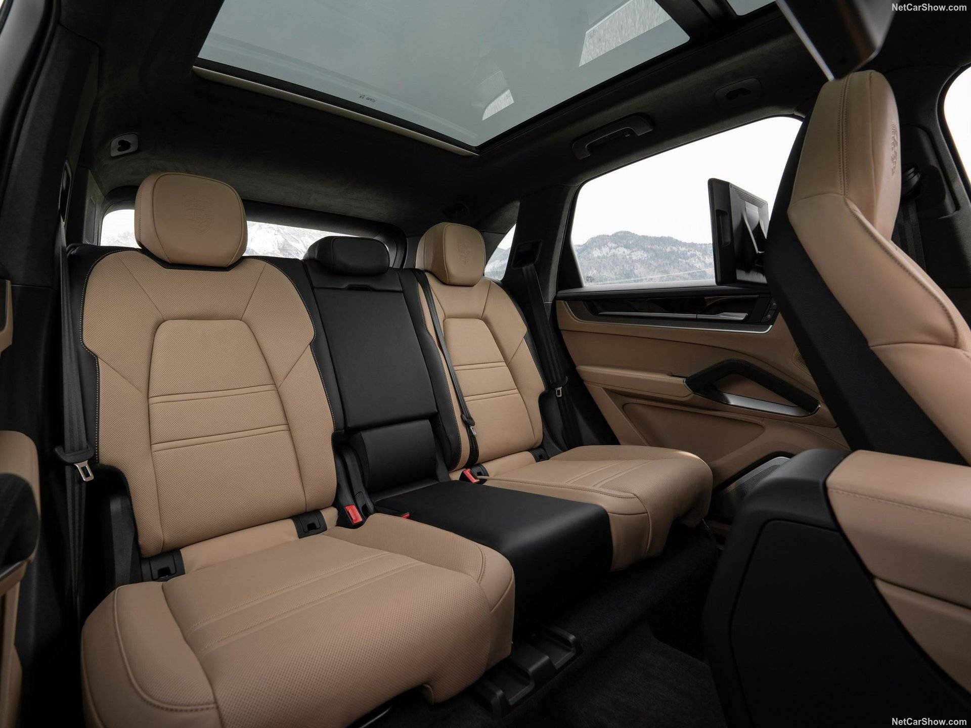 2024 Porsche Cayenne S