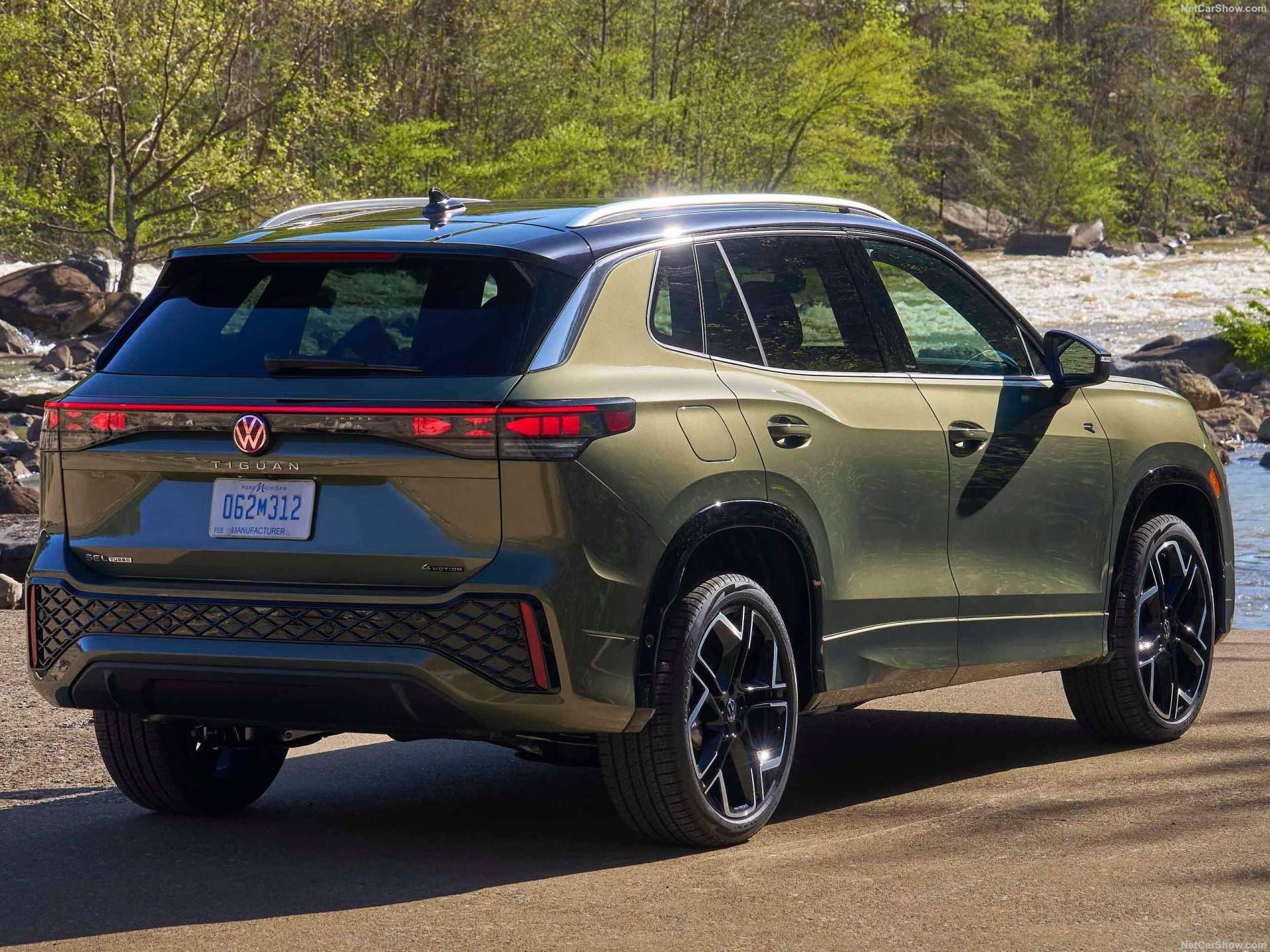 2026 Volkswagen Tiguan SEL R-Line Turbo