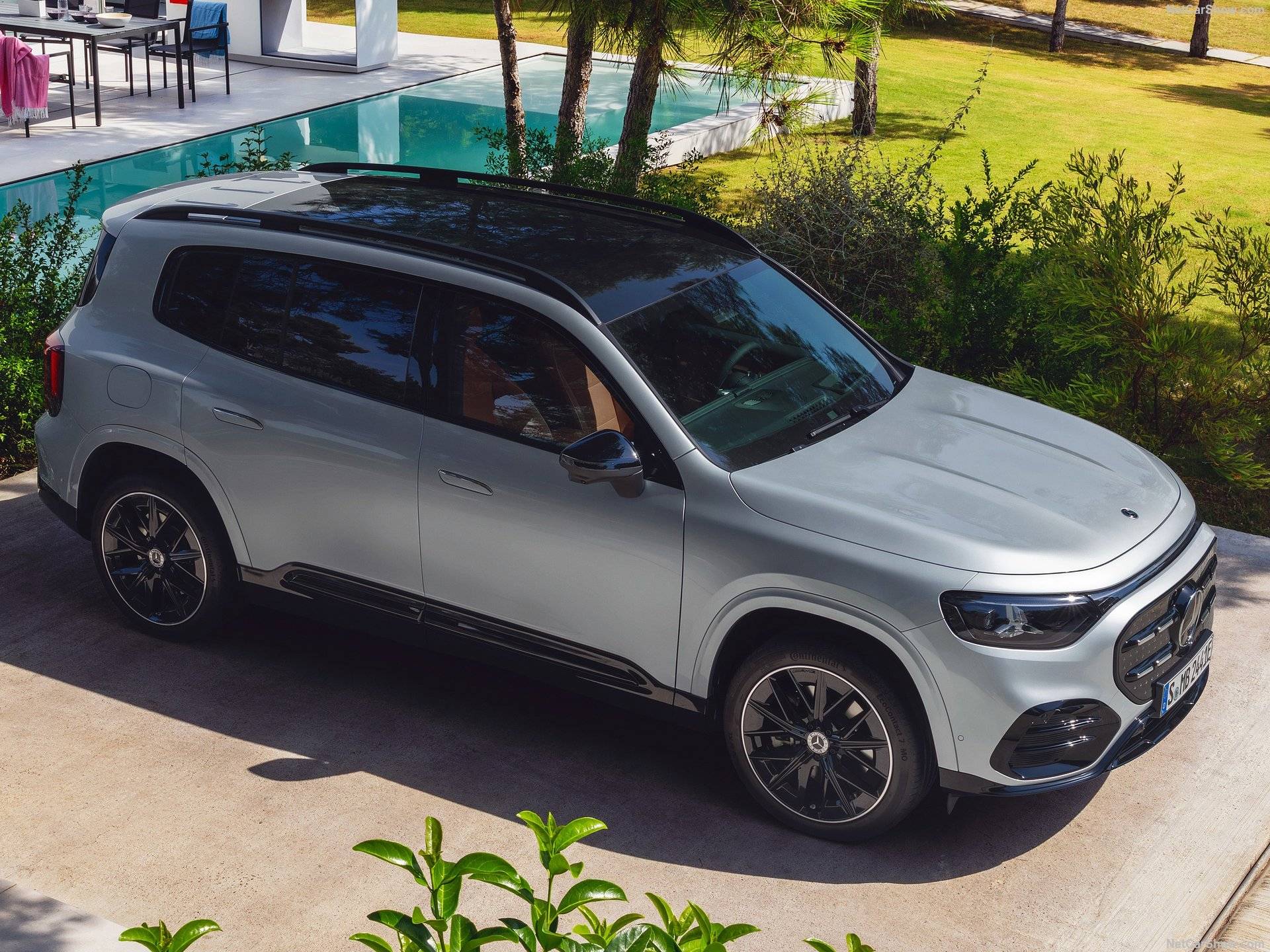 2027 Mercedes-Benz GLB