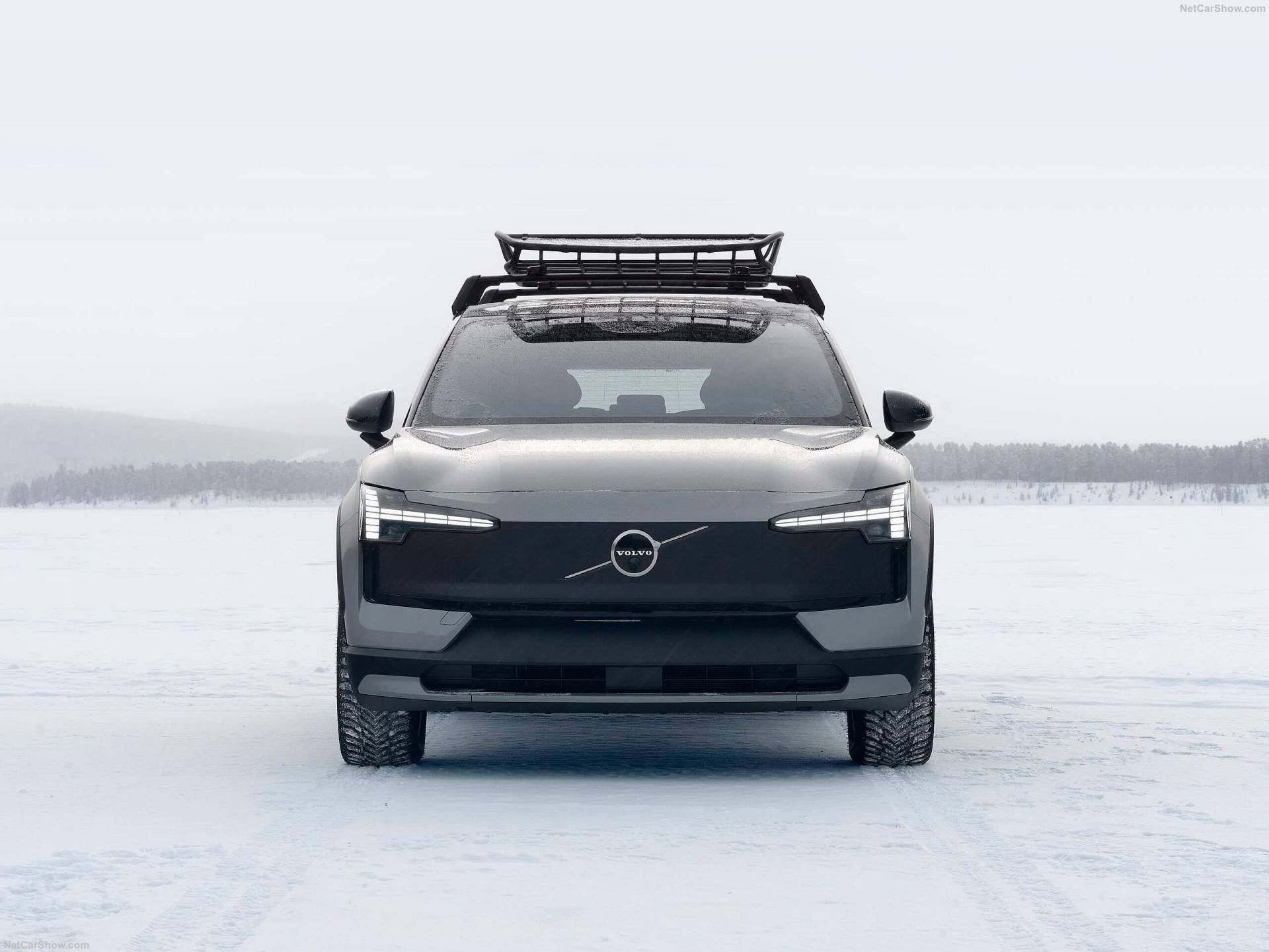 2026 Volvo EX30 Cross Country