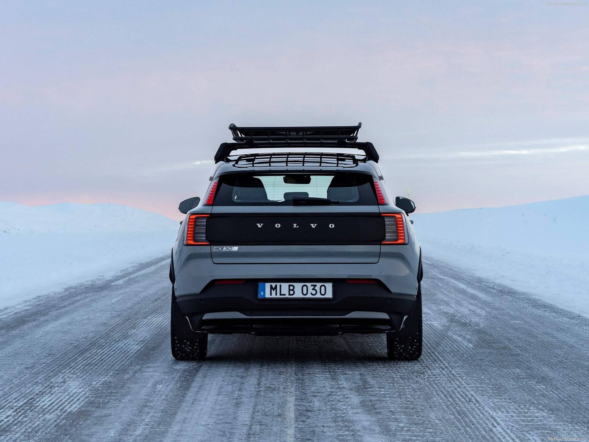 2026 Volvo EX30 Cross Country