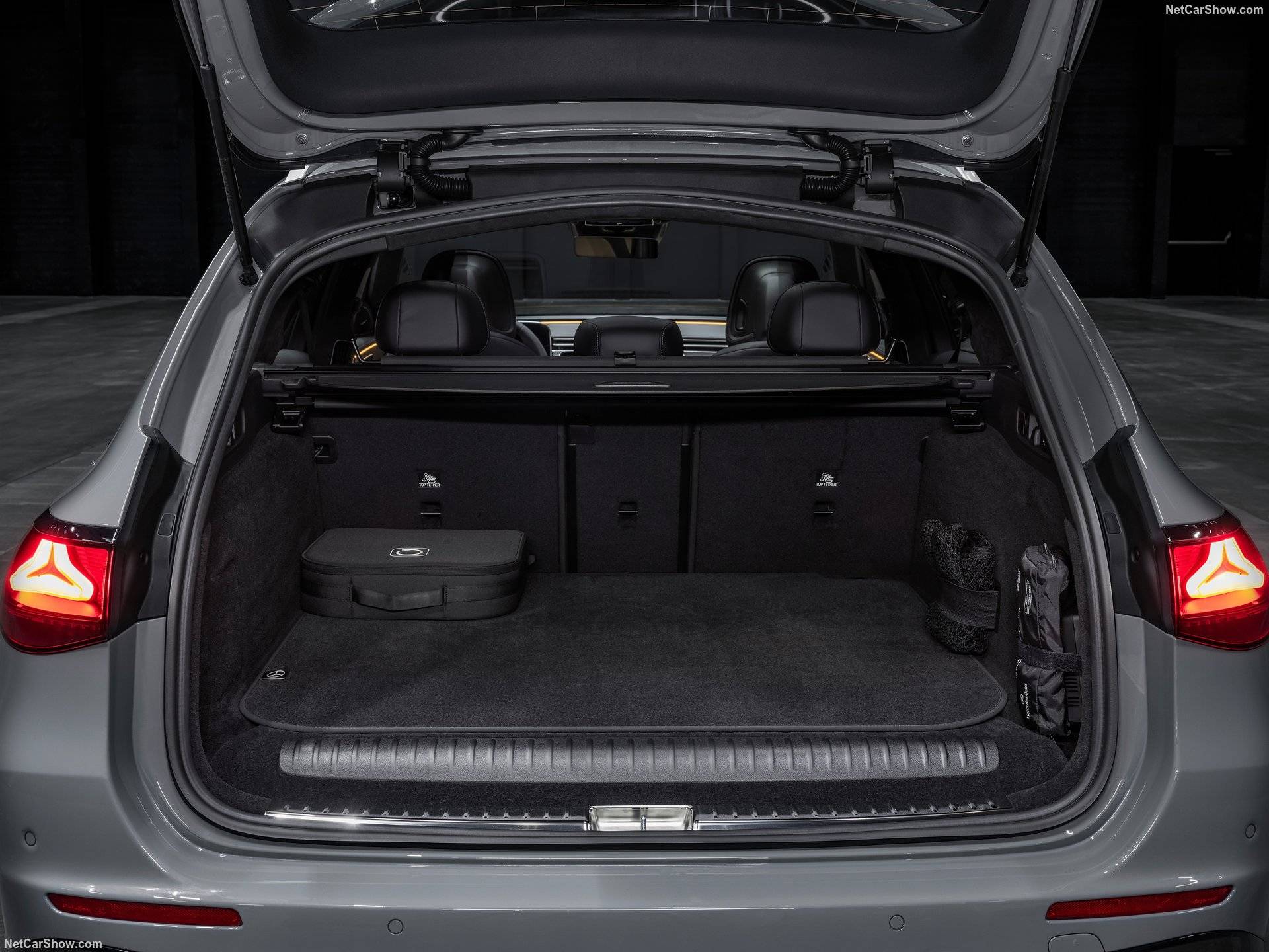 2026 Mercedes-Benz E53 AMG Hybrid Estate