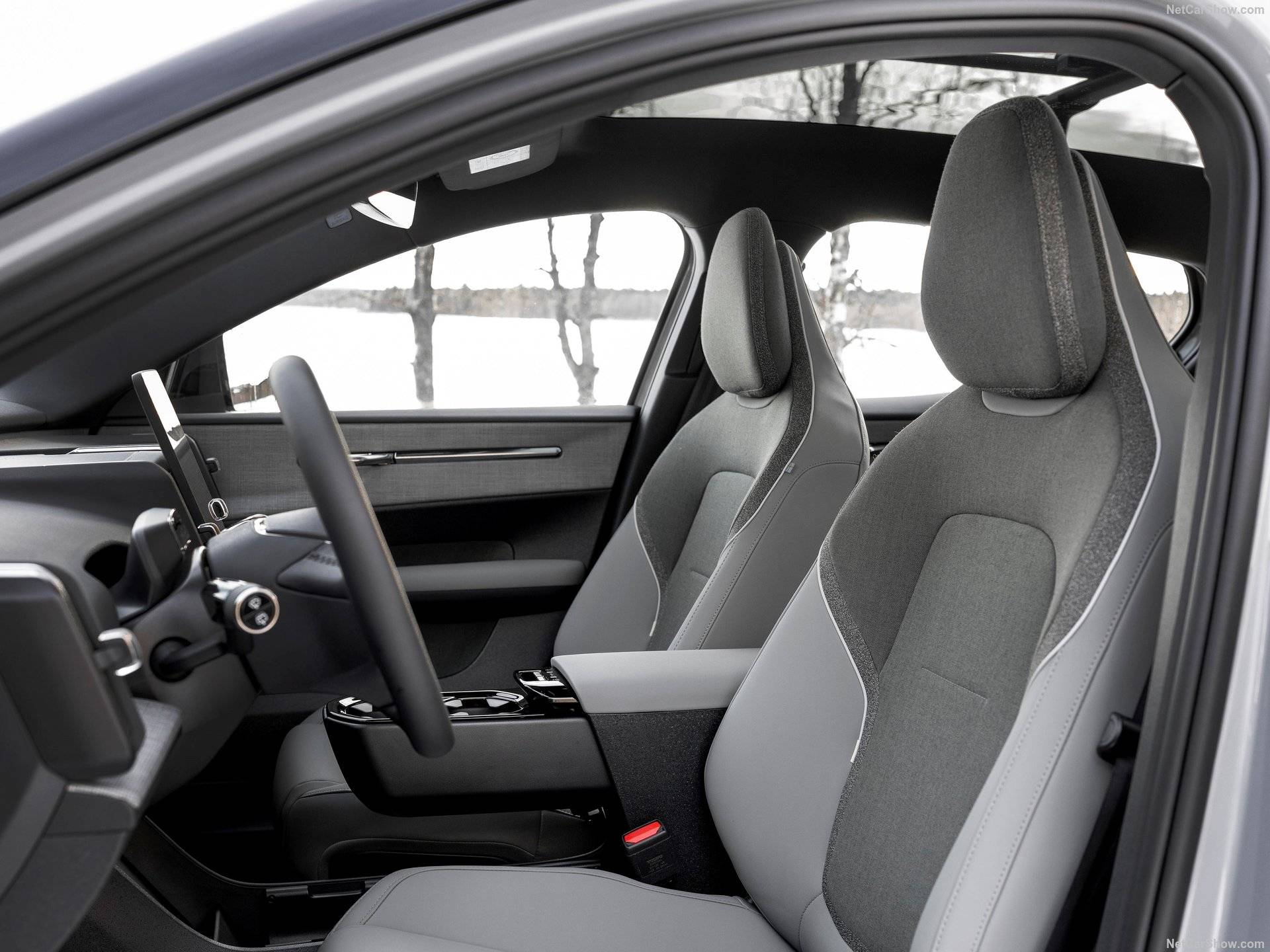 2026 Volvo EX30 Cross Country