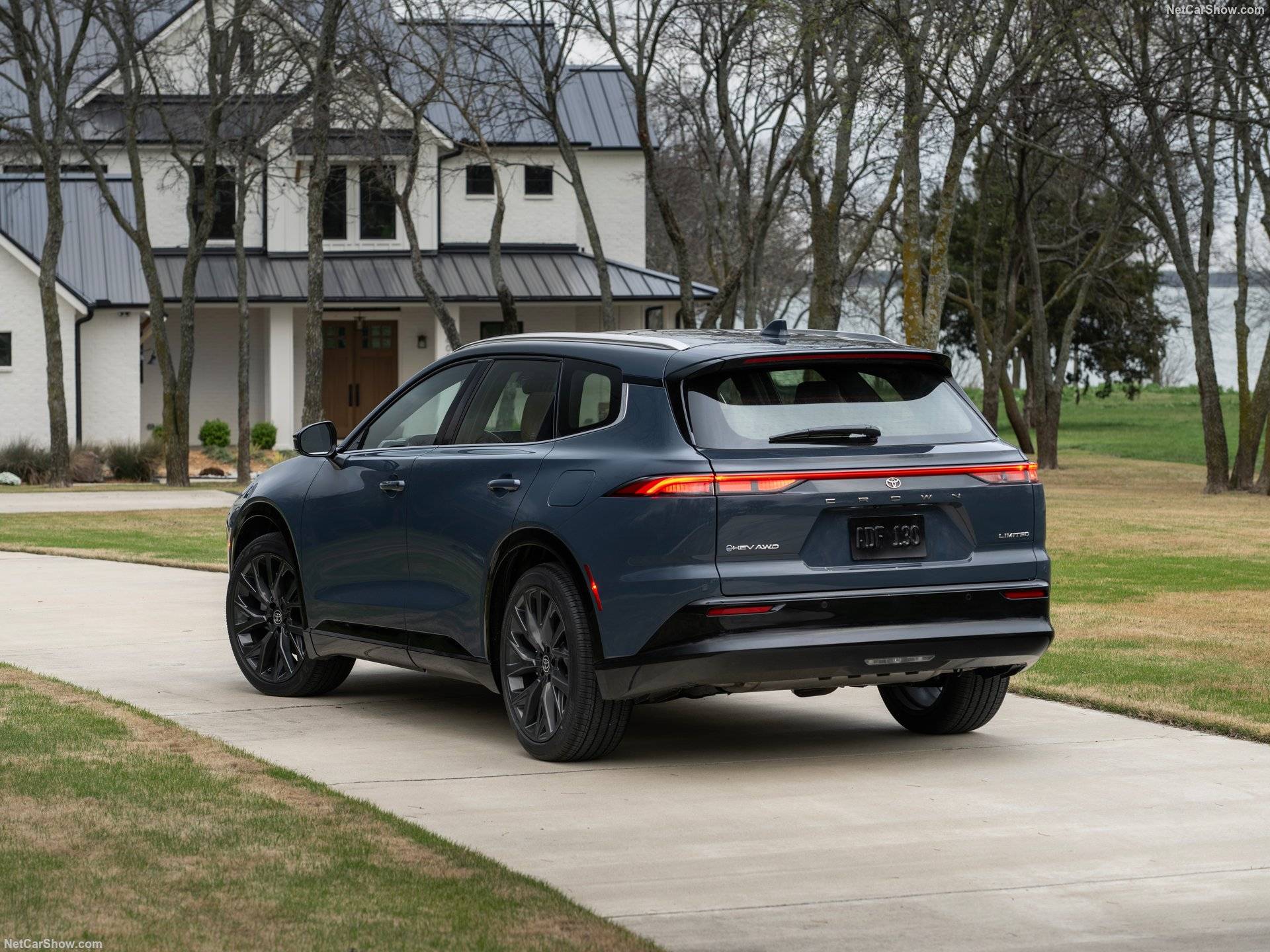 2025 Toyota Crown Signia