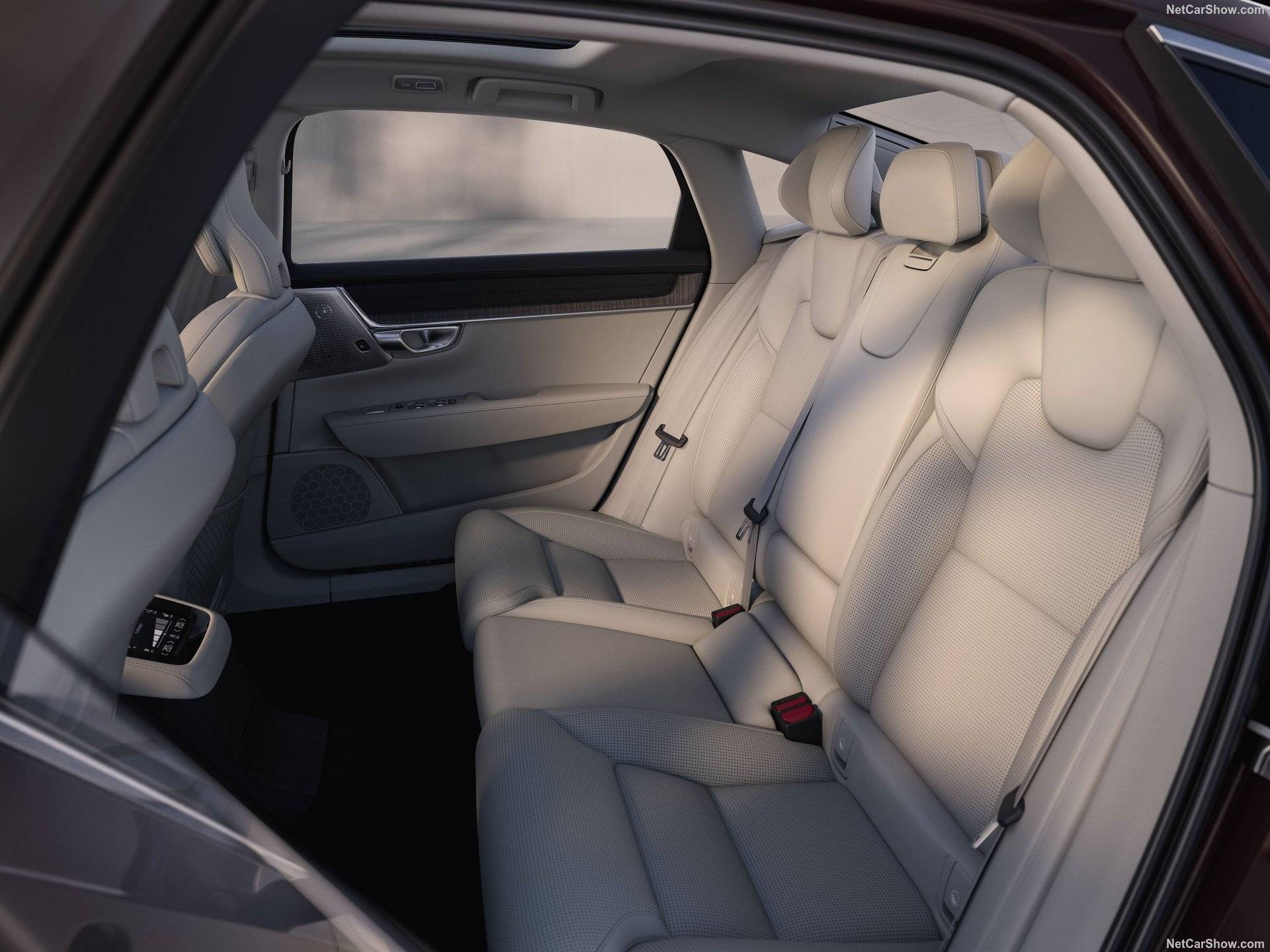 2026 Volvo S90