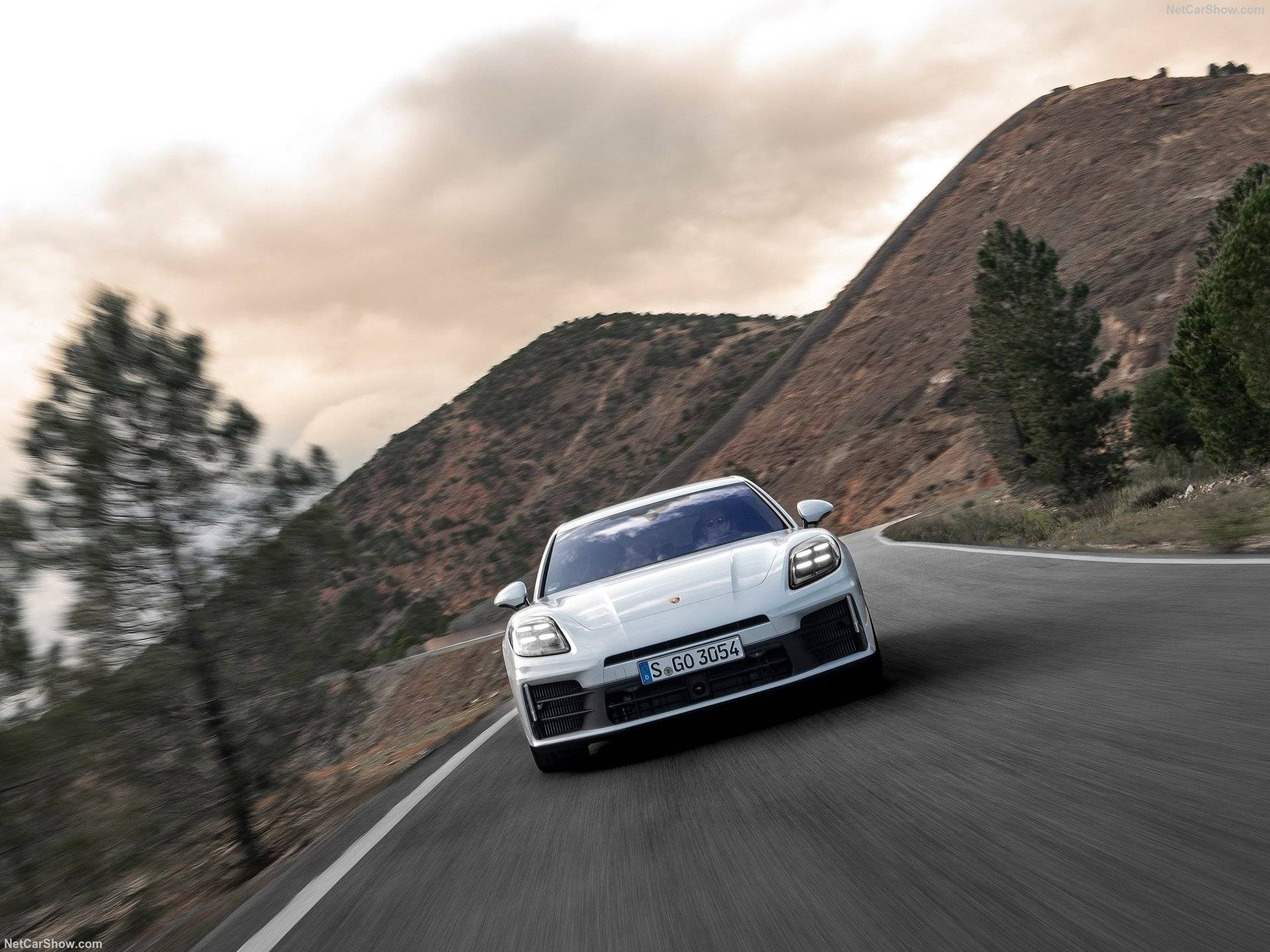 2024 Porsche Panamera 4