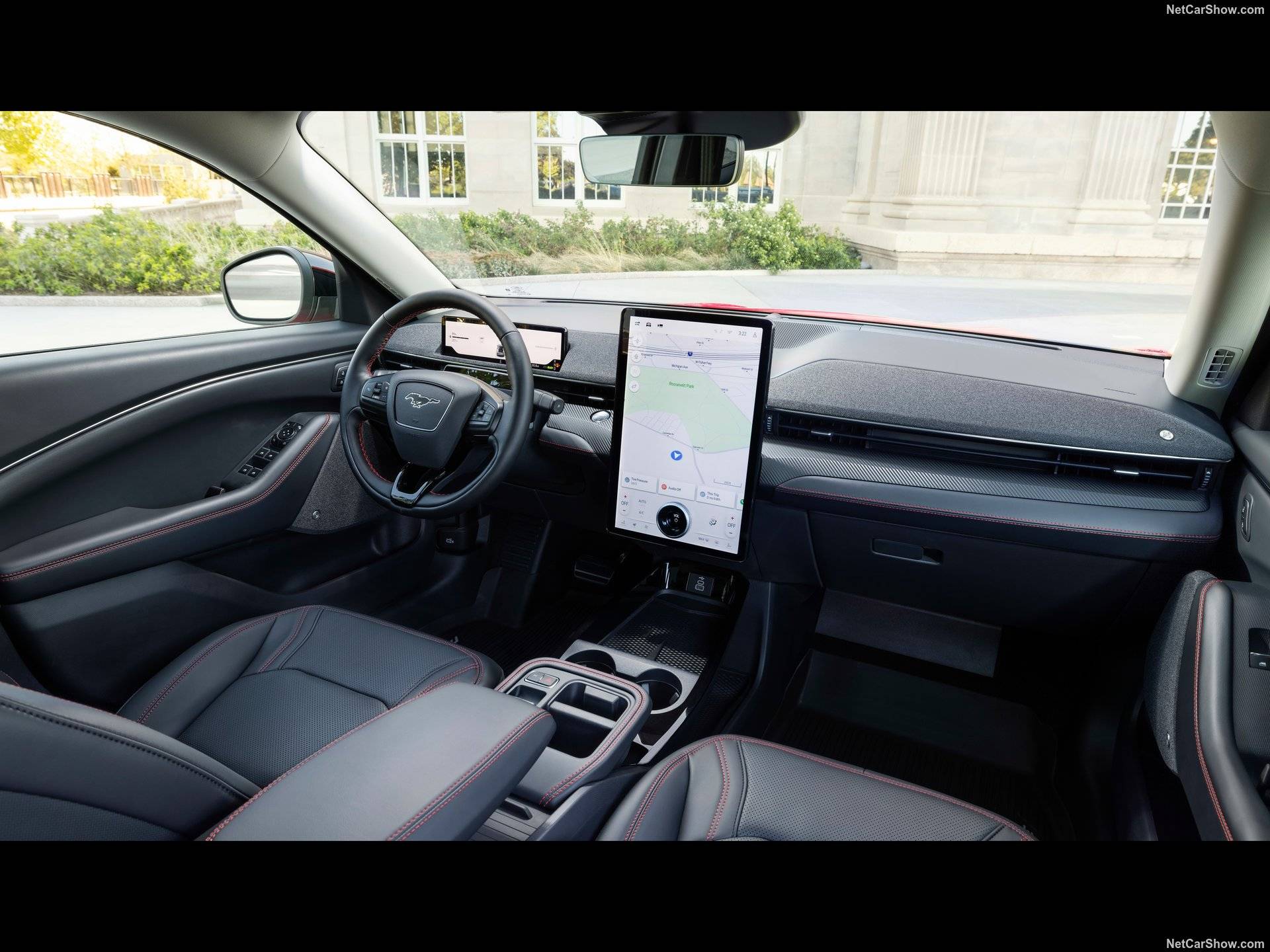 2025 Ford Mustang Mach-E