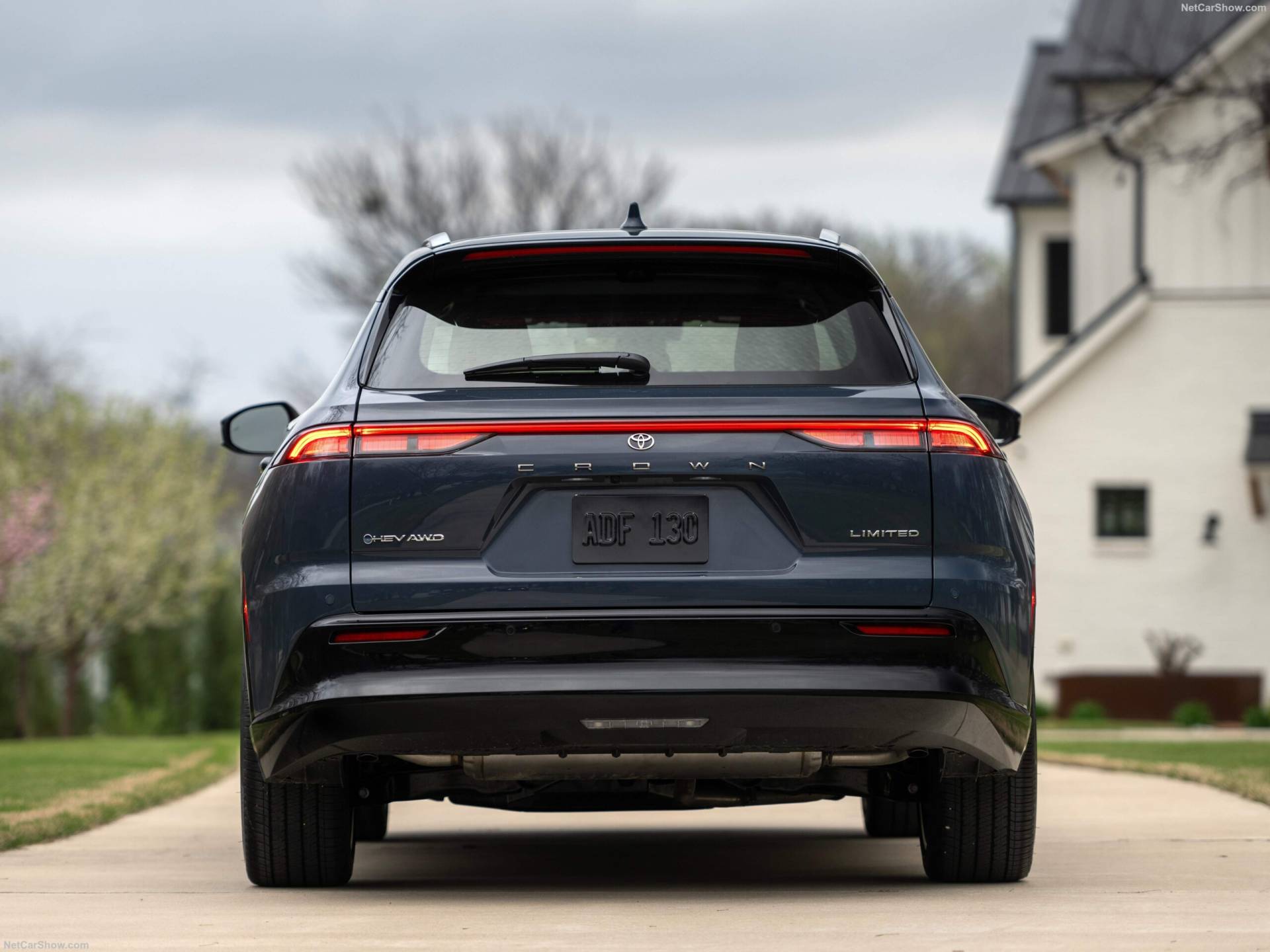 2025 Toyota Crown Signia